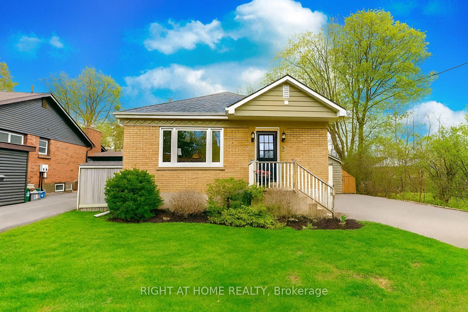 Photo 11 of Unit Upper, 5 Shannon Street, Barrie, Wellington — HOMEH