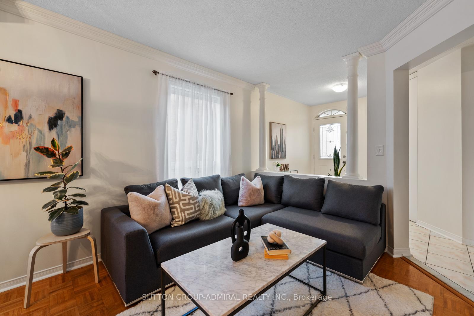 Photo 7 of 25 Umbria Crescent, Vaughan, West Woodbridge — HOMEH