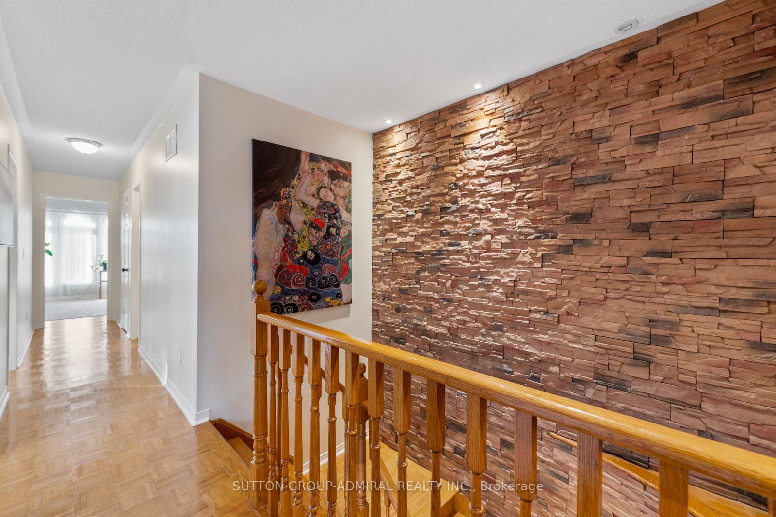 Photo 18 of 25 Umbria Crescent, Vaughan, West Woodbridge — HOMEH