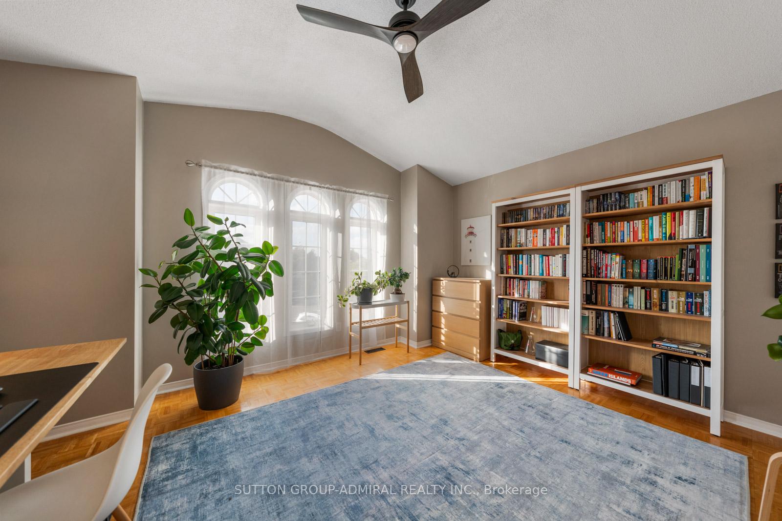 Photo 19 of 25 Umbria Crescent, Vaughan, West Woodbridge — HOMEH