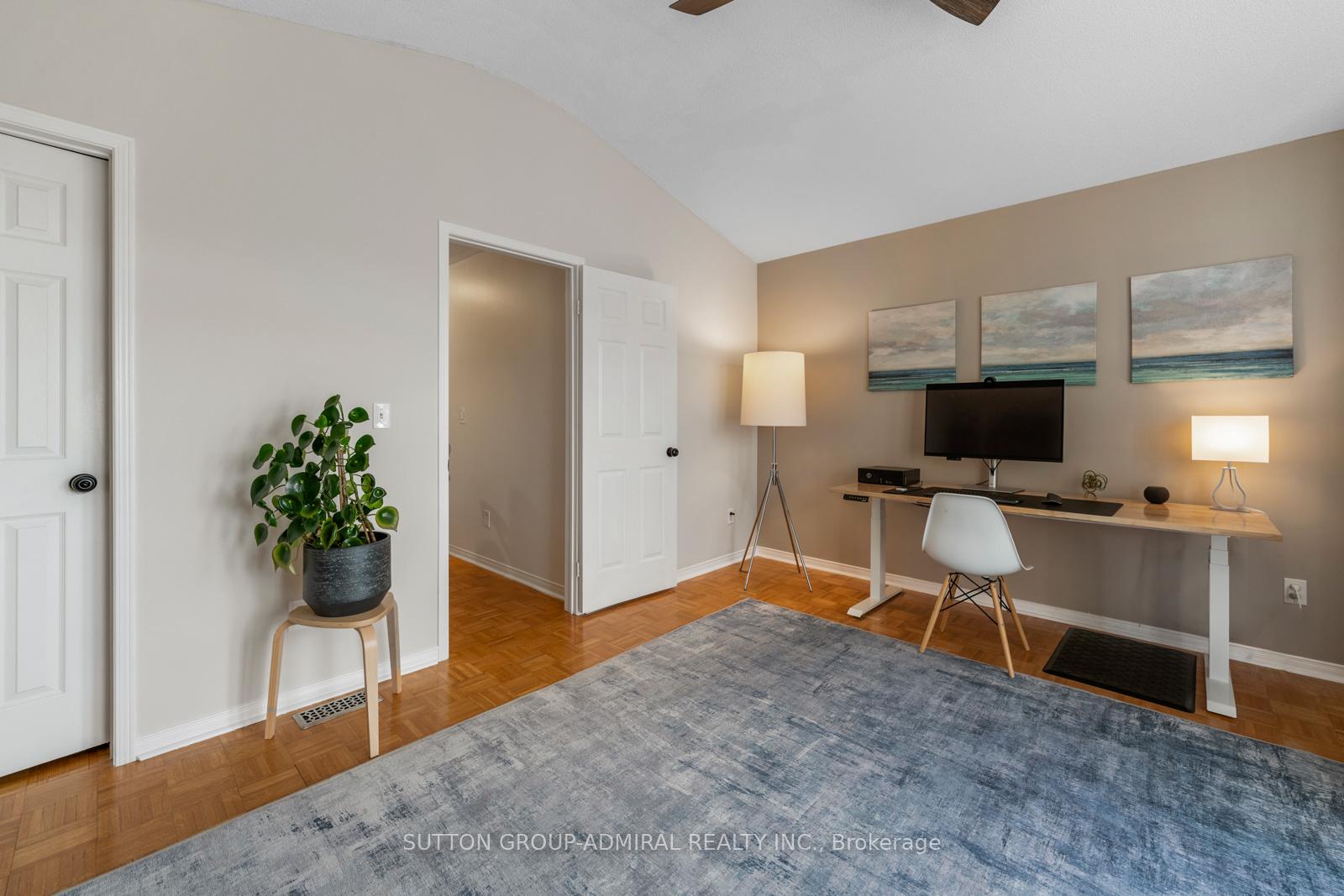 Photo 20 of 25 Umbria Crescent, Vaughan, West Woodbridge — HOMEH