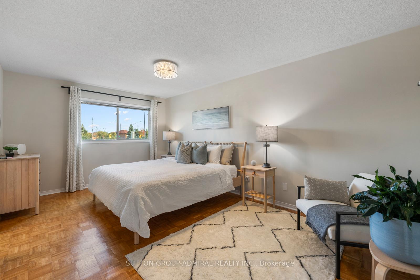 Photo 21 of 25 Umbria Crescent, Vaughan, West Woodbridge — HOMEH