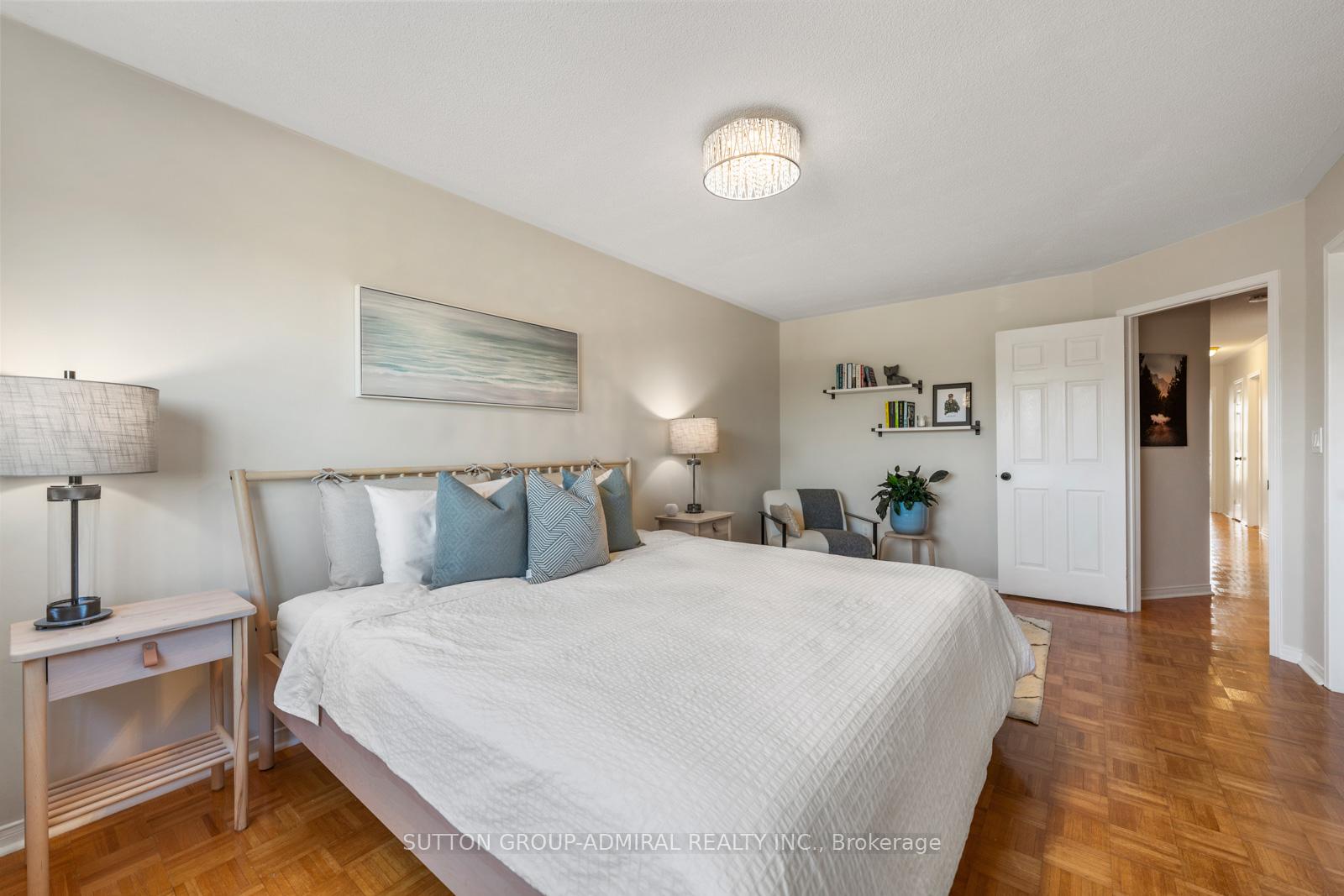Photo 22 of 25 Umbria Crescent, Vaughan, West Woodbridge — HOMEH