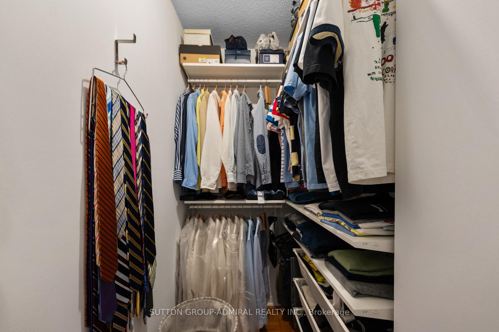 Photo 24 of 25 Umbria Crescent, Vaughan, West Woodbridge — HOMEH