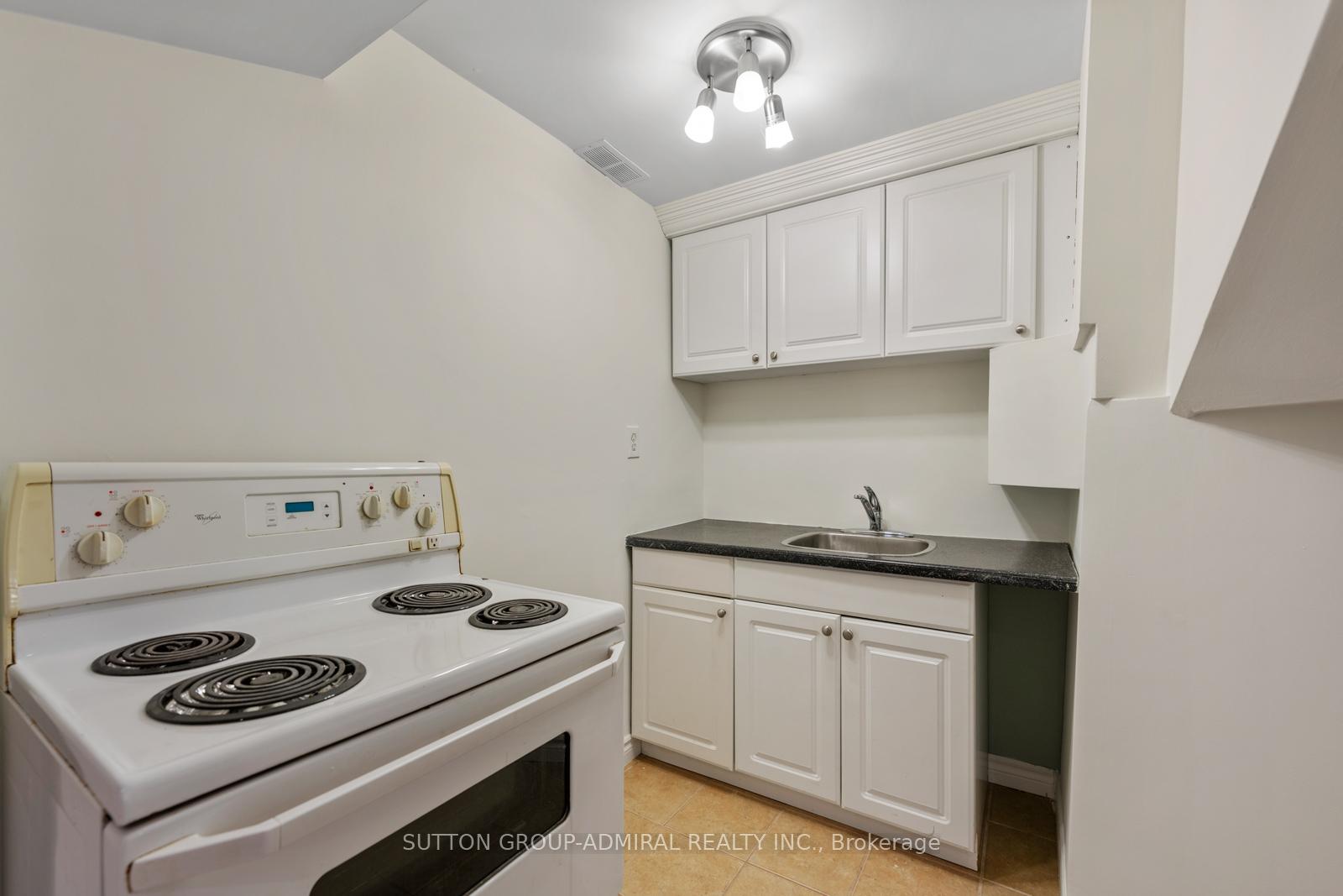 Photo 32 of 25 Umbria Crescent, Vaughan, West Woodbridge — HOMEH
