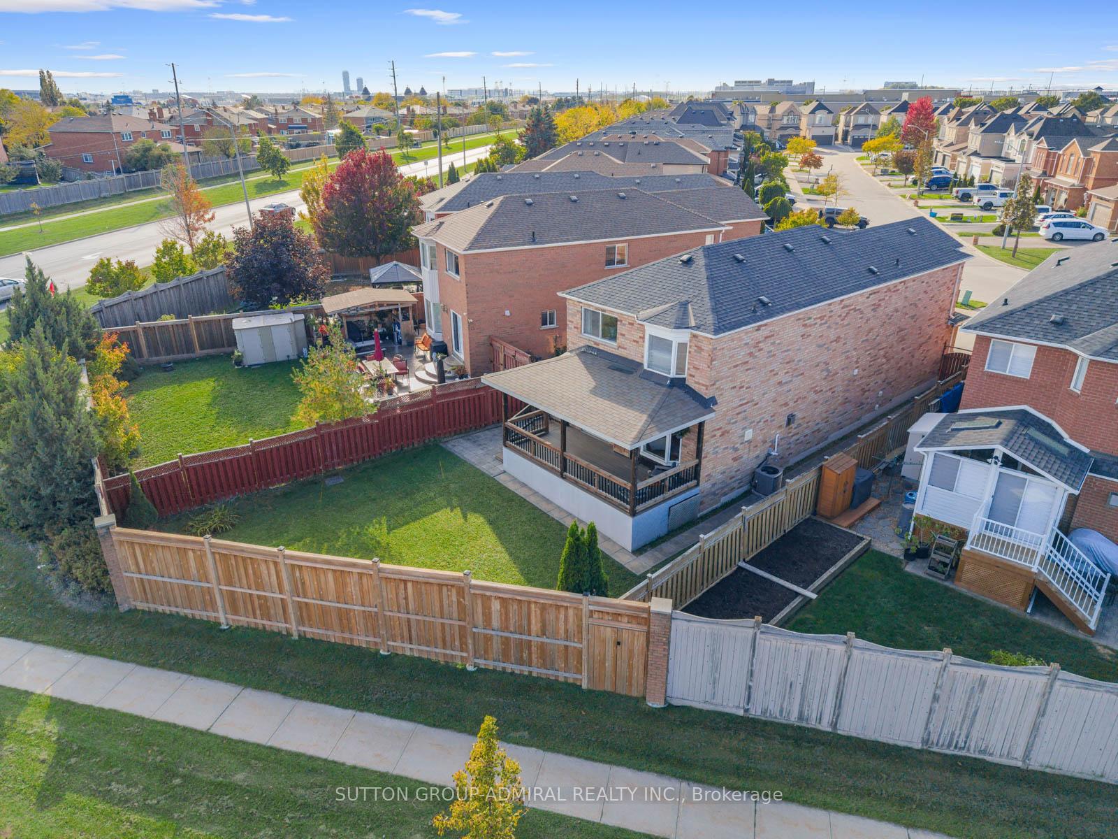 Photo 39 of 25 Umbria Crescent, Vaughan, West Woodbridge — HOMEH