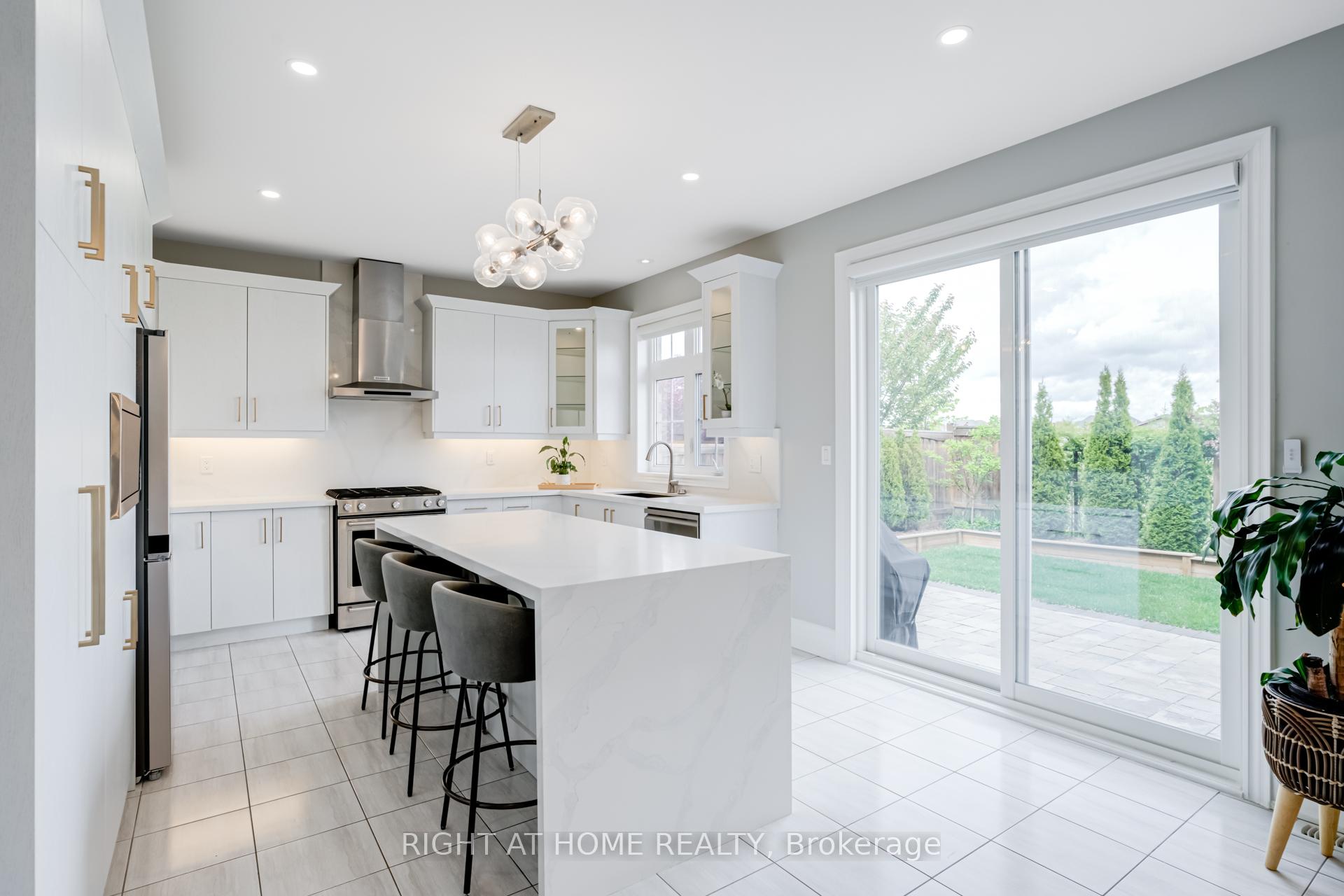 Photo 7 of 59 Garyscholl Road, Vaughan, Vellore Village — HOMEH