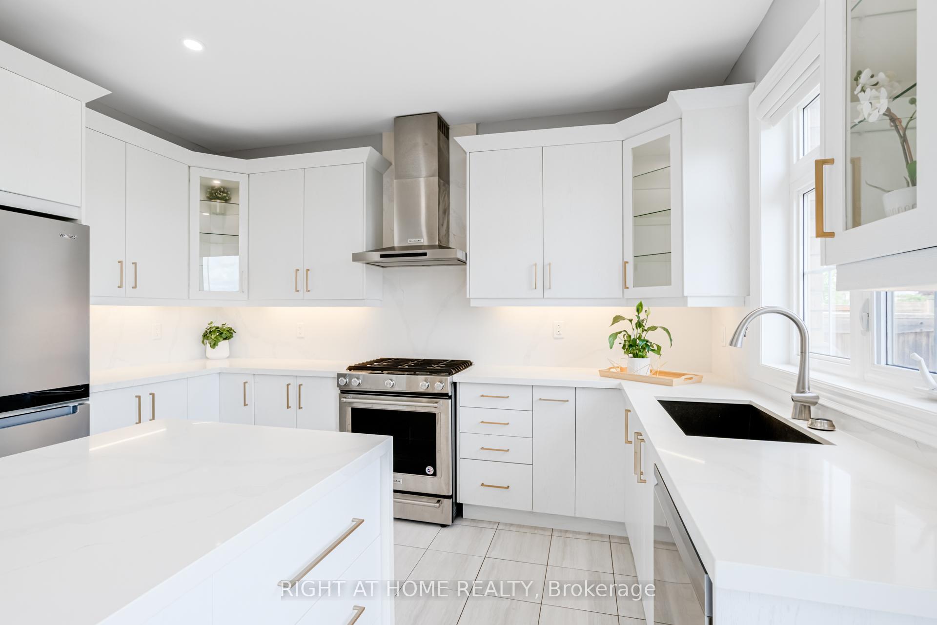 Photo 10 of 59 Garyscholl Road, Vaughan, Vellore Village — HOMEH