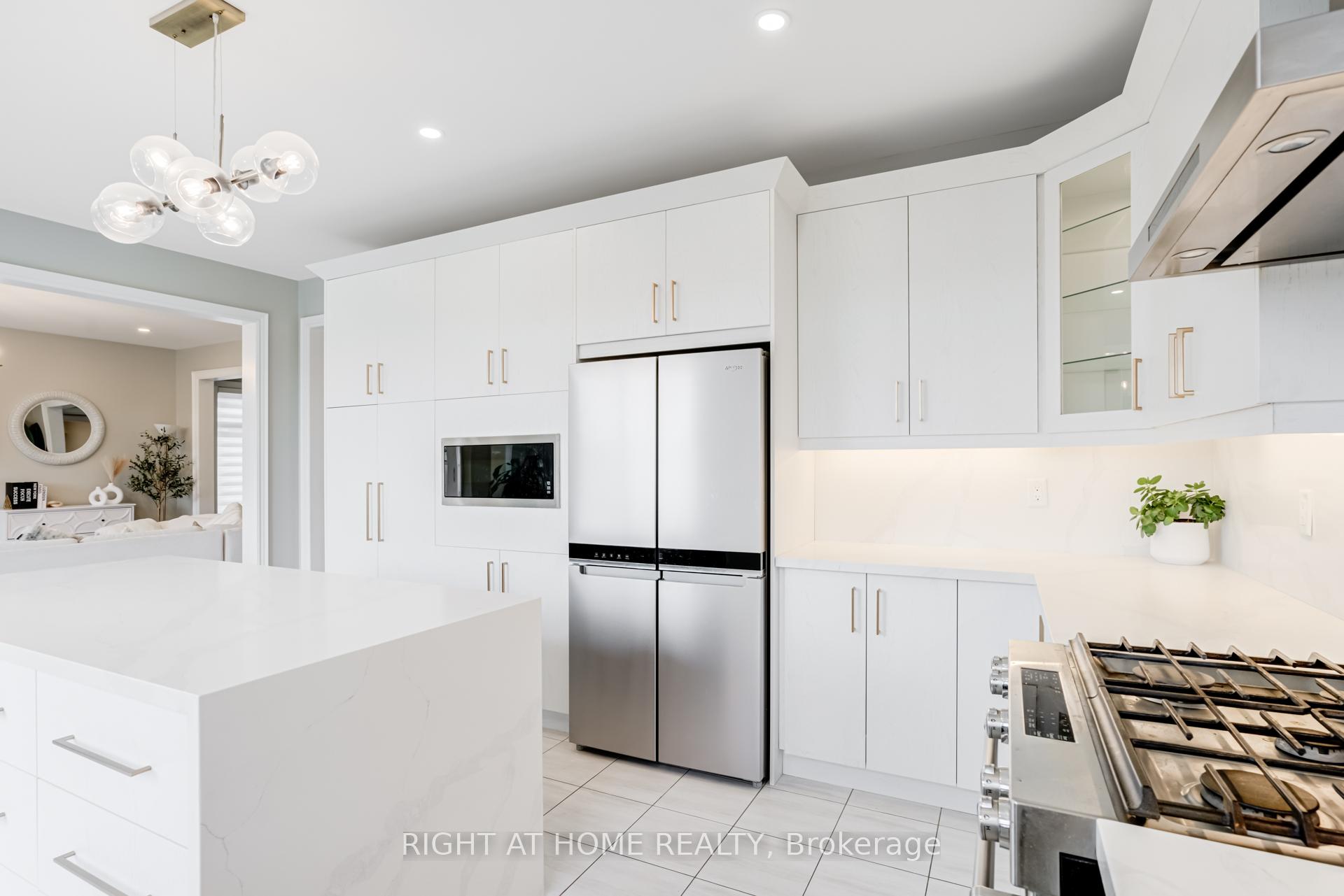 Photo 13 of 59 Garyscholl Road, Vaughan, Vellore Village — HOMEH