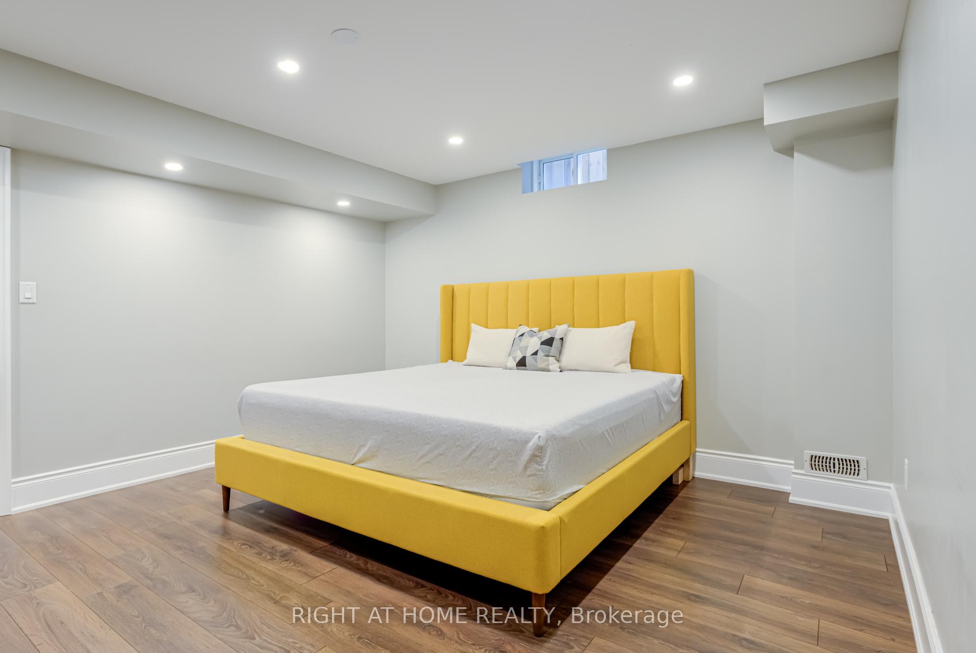 Photo 33 of 59 Garyscholl Road, Vaughan, Vellore Village — HOMEH