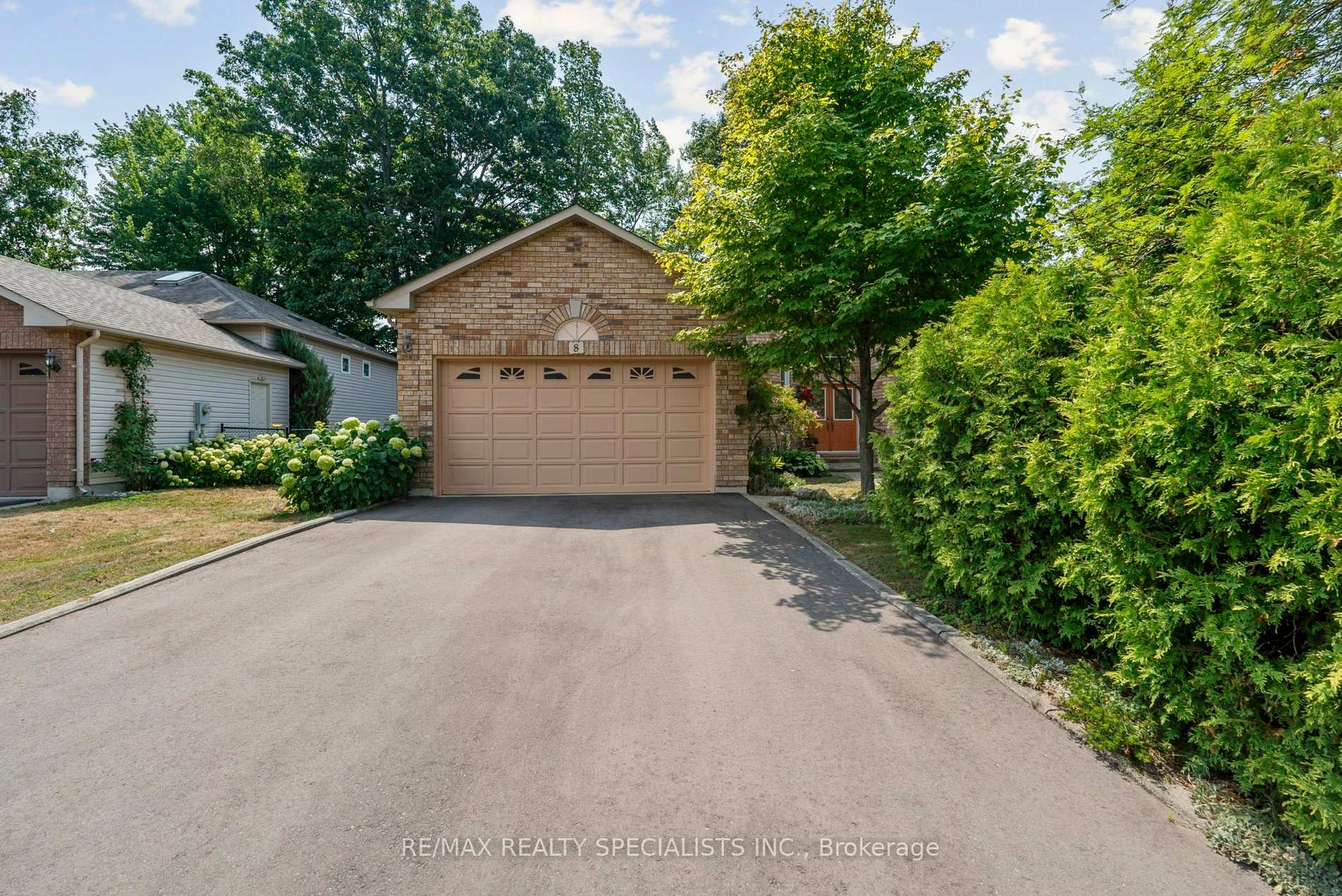 Photo 1 of 8 Brouwer Crescent, Wasaga Beach — HOMEH