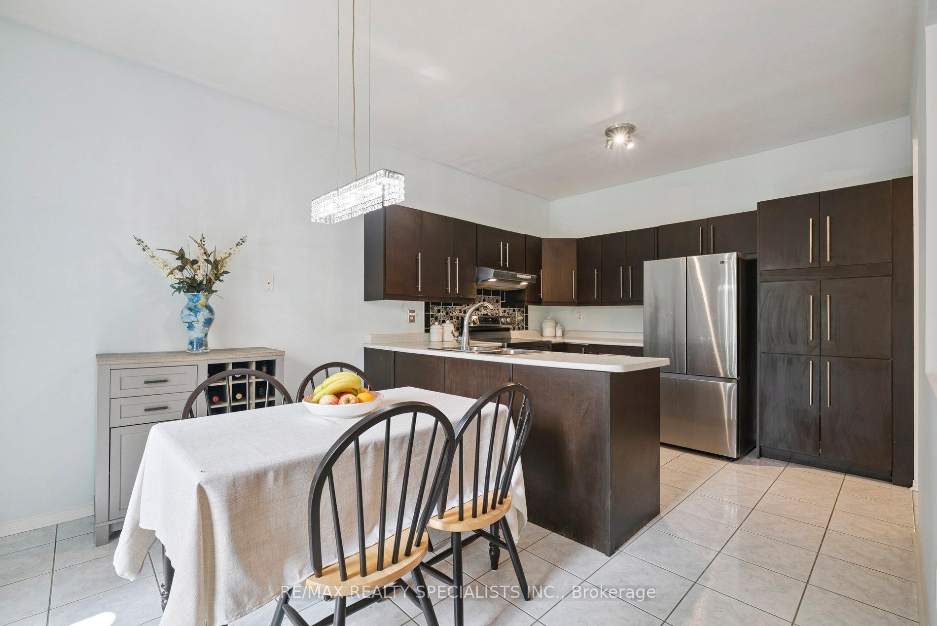 Photo 16 of 8 Brouwer Crescent, Wasaga Beach — HOMEH