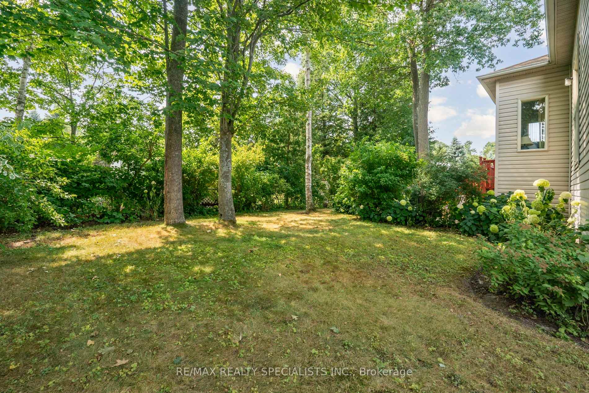 Photo 38 of 8 Brouwer Crescent, Wasaga Beach — HOMEH