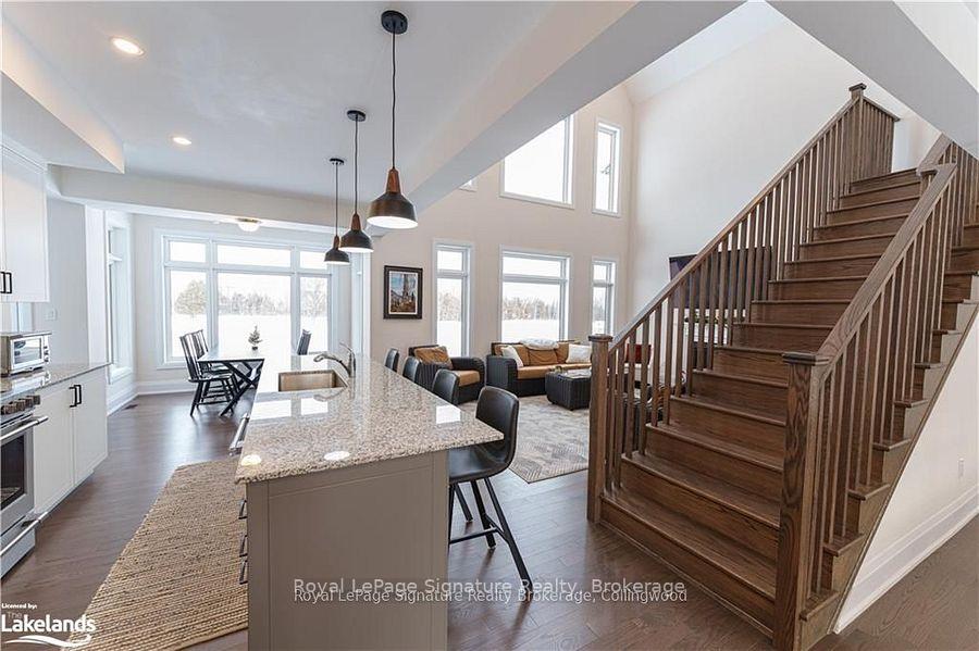Photo 2 of 156 Springside Crescent, Blue Mountains — HOMEH