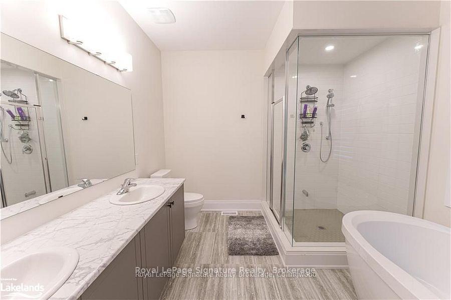 Photo 10 of 156 Springside Crescent, Blue Mountains — HOMEH