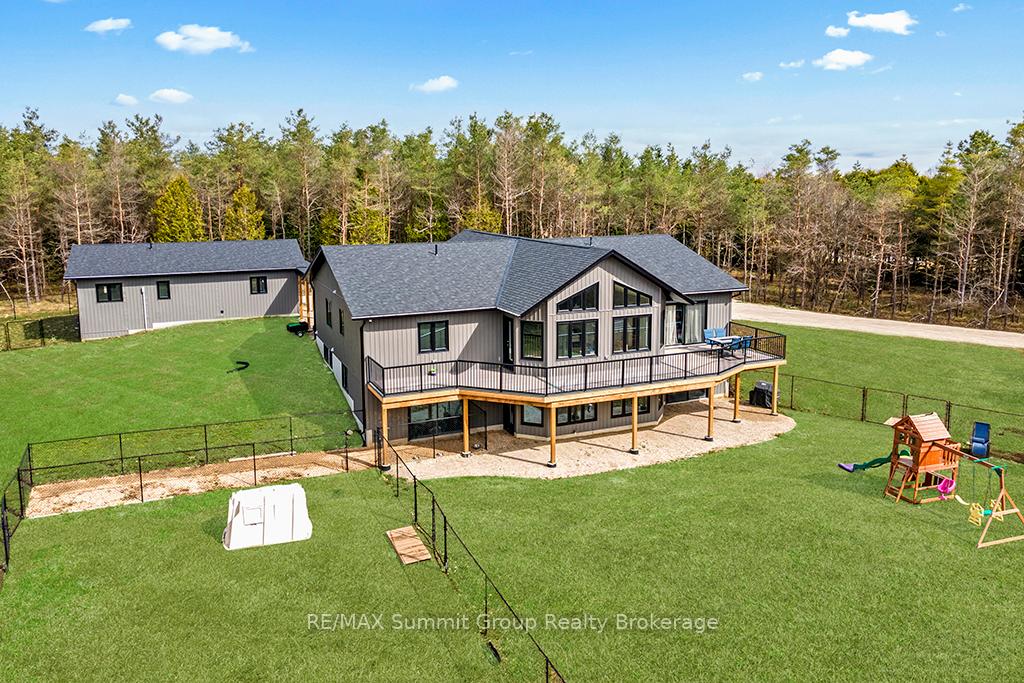 Front of 615690 Hamilton Lane