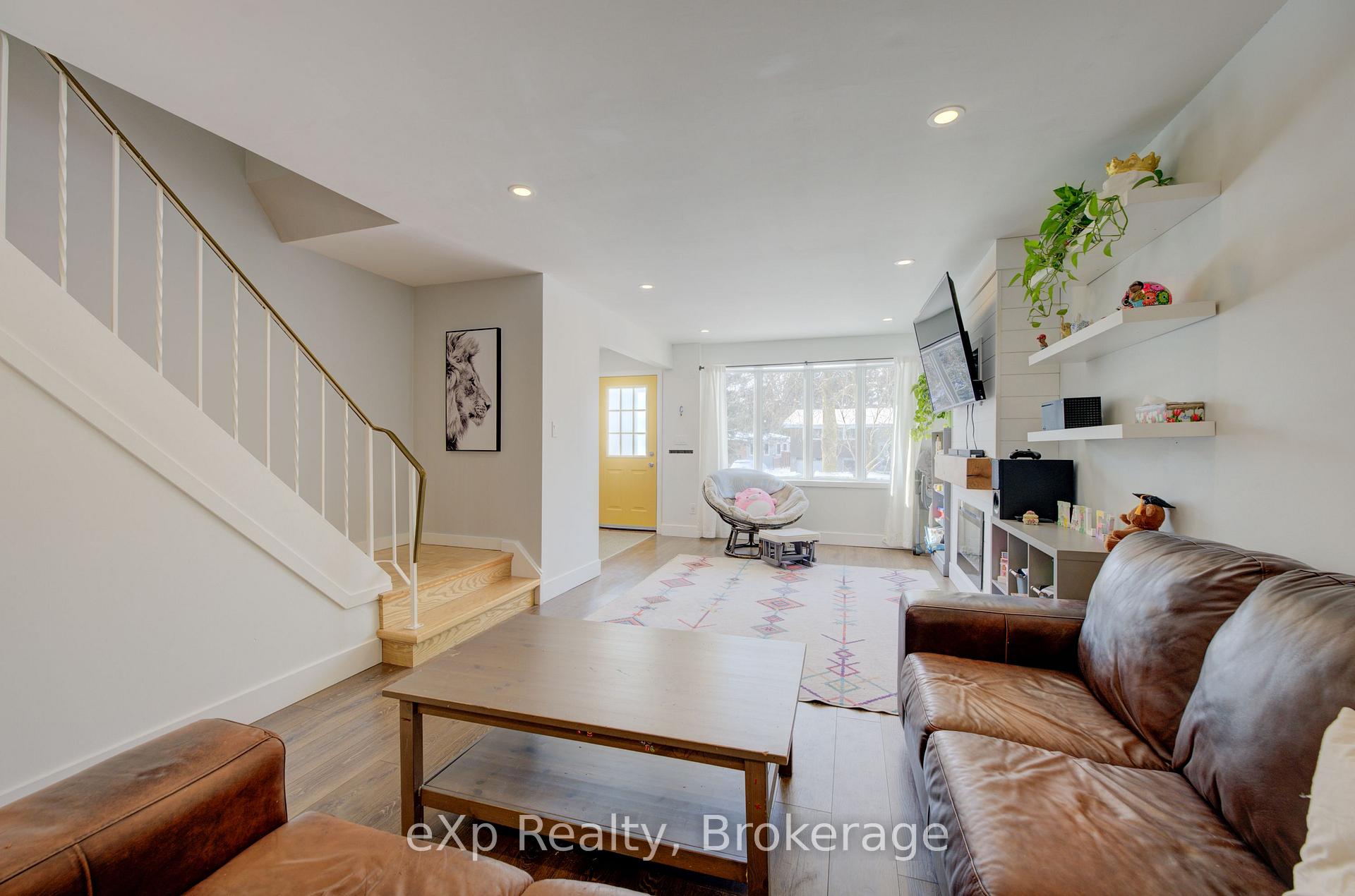 Photo 11 of Unit B, 586 Mount Anne Drive, Waterloo — HOMEH