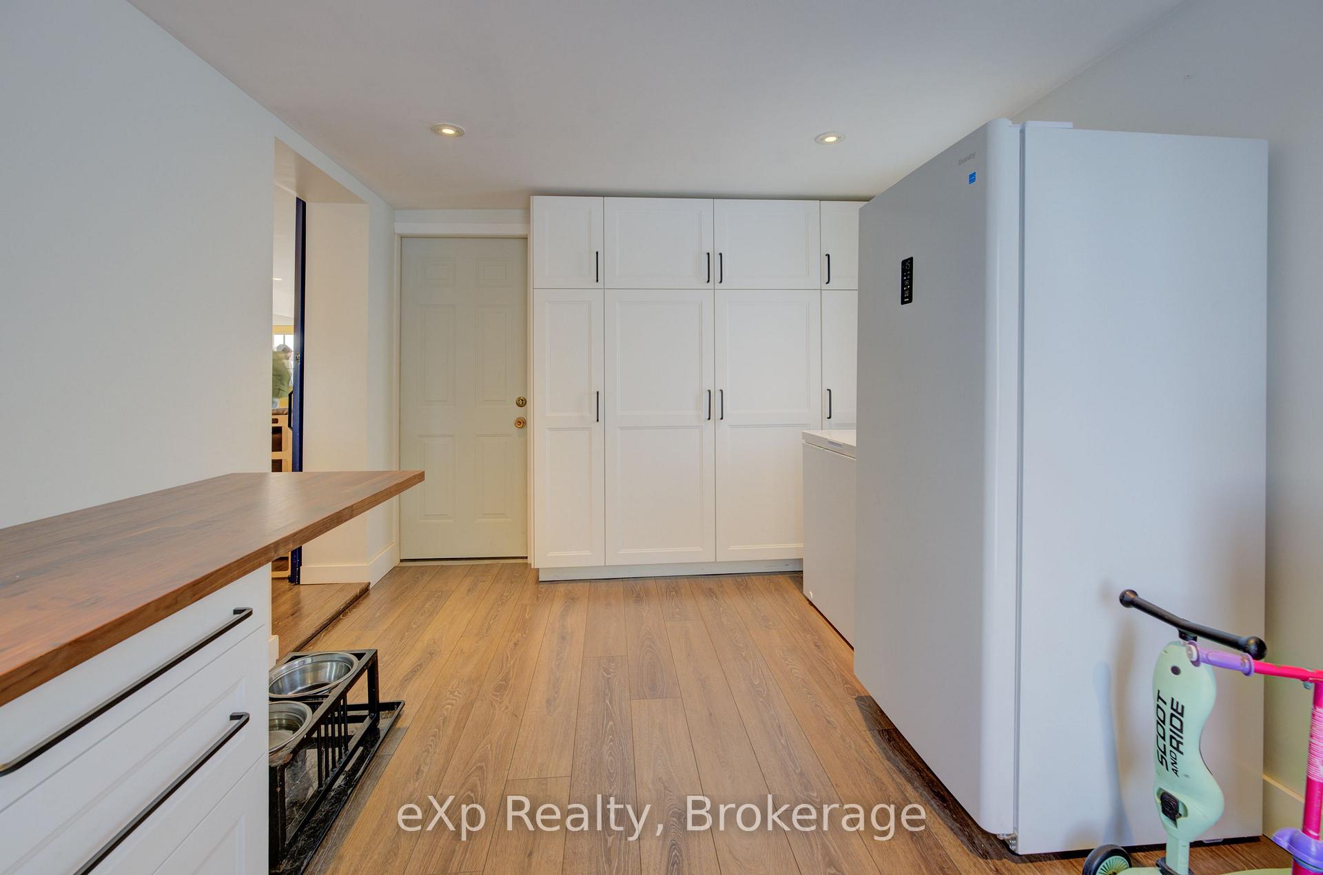 Photo 22 of Unit B, 586 Mount Anne Drive, Waterloo — HOMEH