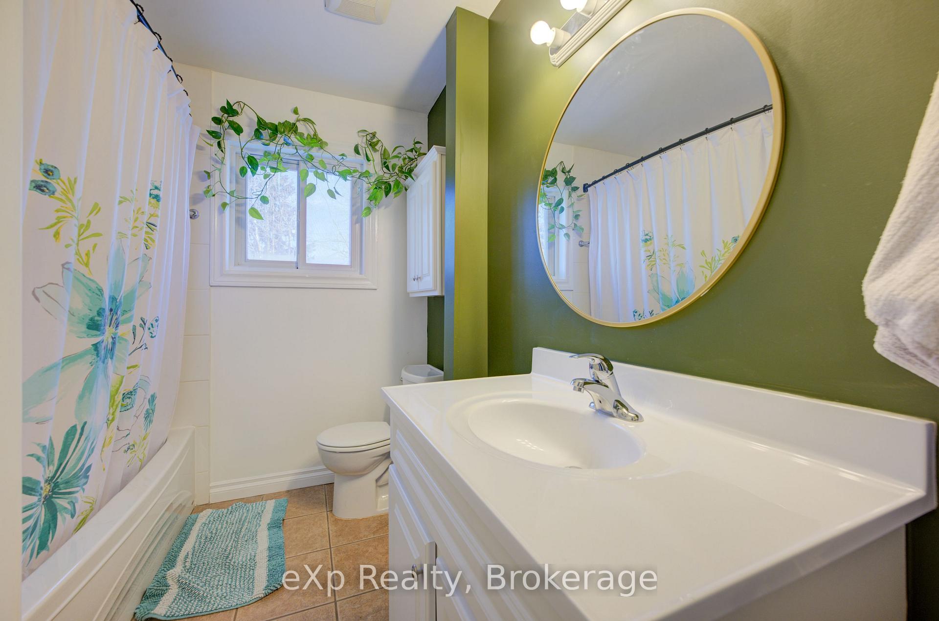 Photo 28 of Unit B, 586 Mount Anne Drive, Waterloo — HOMEH