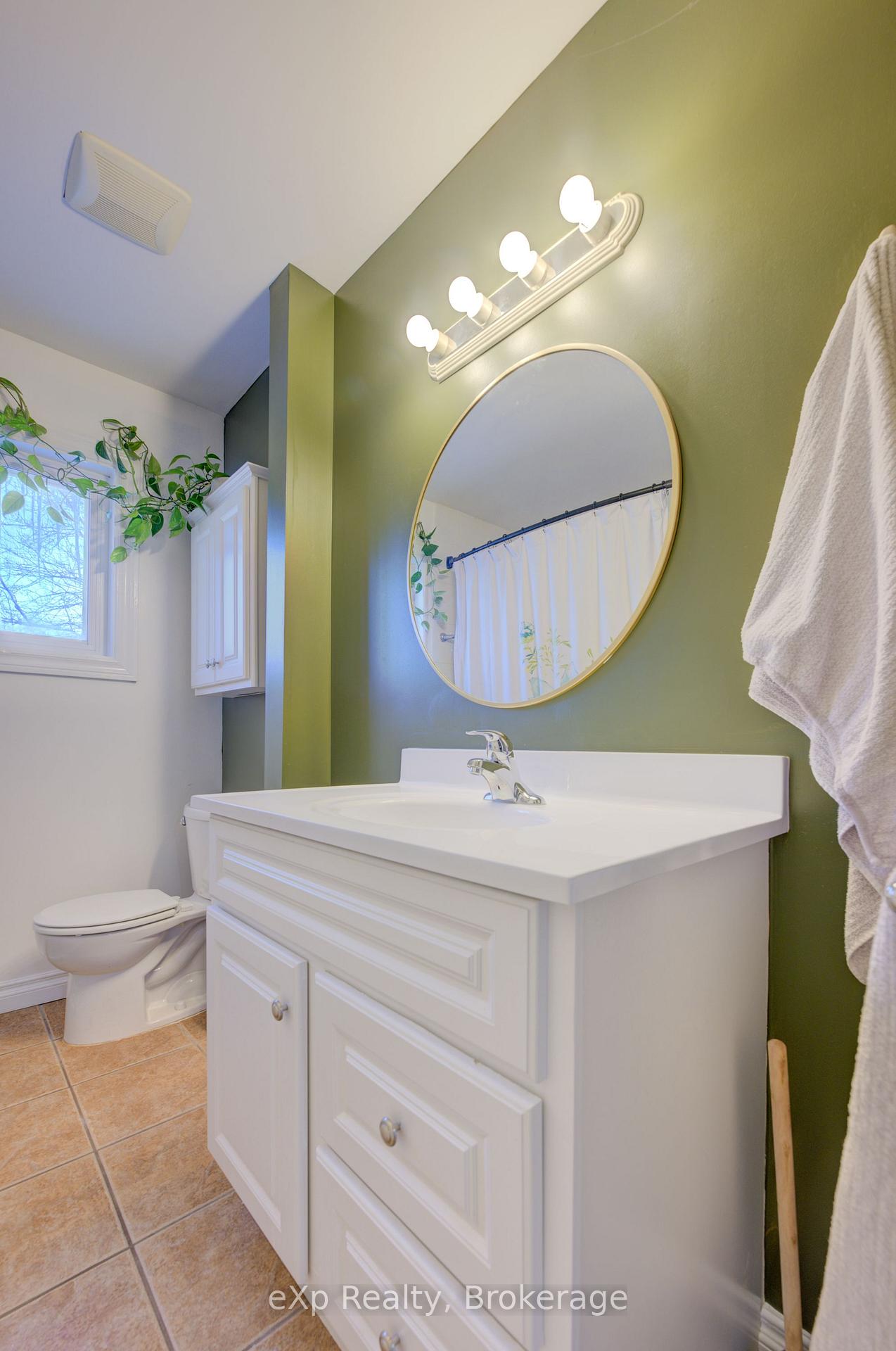 Photo 29 of Unit B, 586 Mount Anne Drive, Waterloo — HOMEH