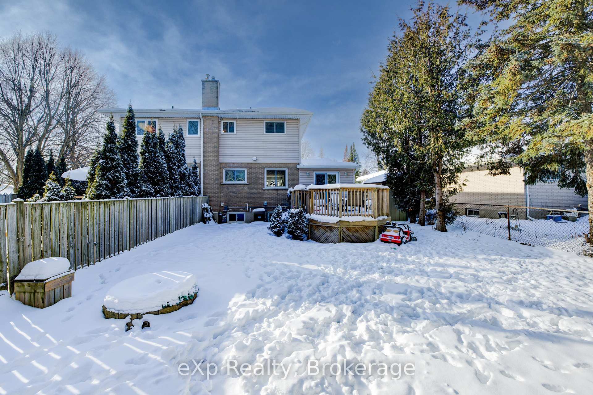 Photo 35 of Unit B, 586 Mount Anne Drive, Waterloo — HOMEH