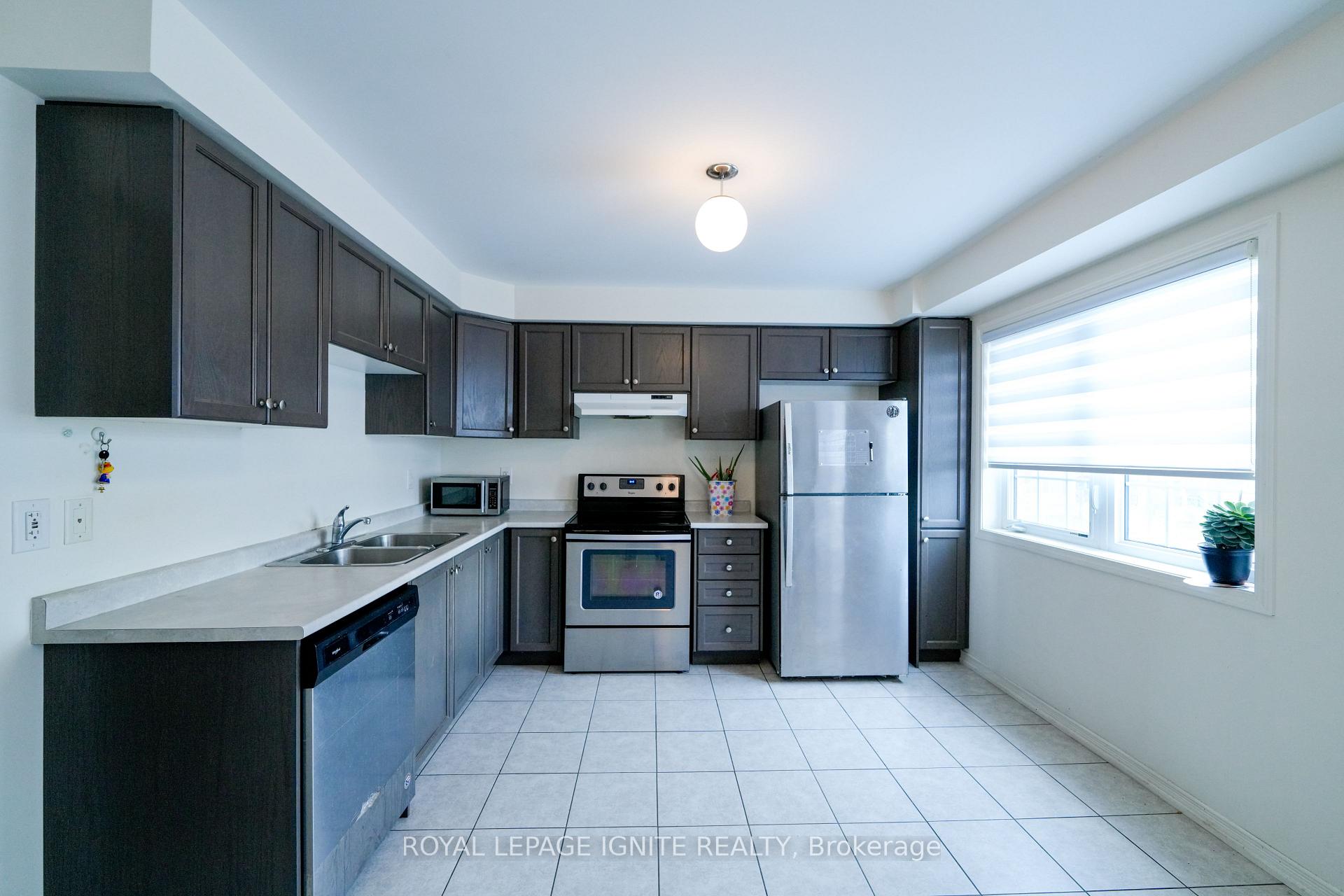 Photo 9 of 36 Camilleri Road, Ajax, Central East — HOMEH