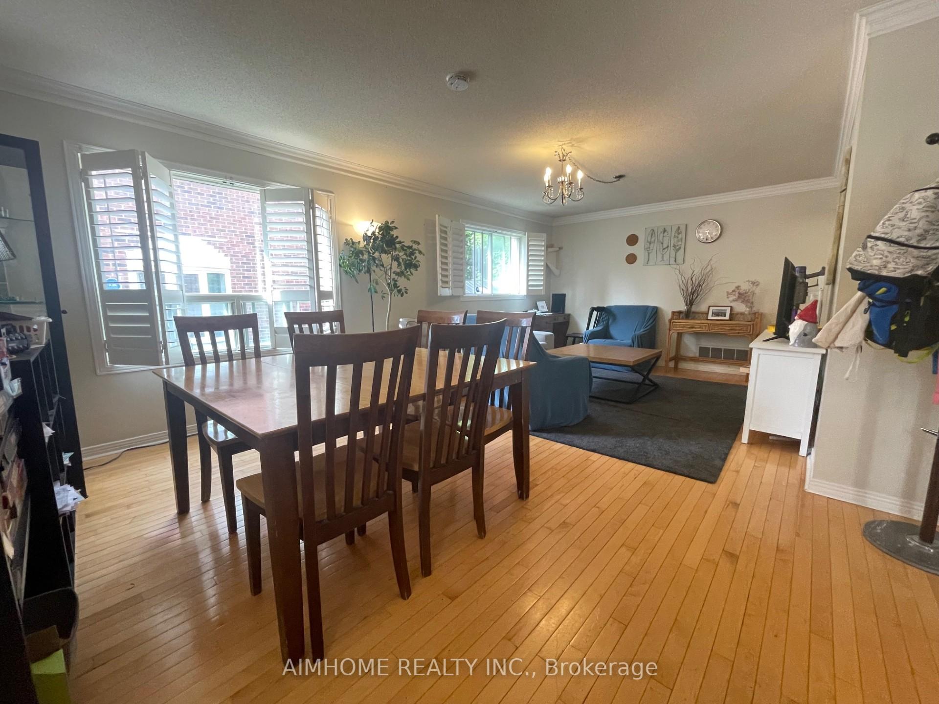 Photo 2 of 61 Springfield Way, Vaughan, Crestwood-Springfarm-Yorkhill — HOMEH