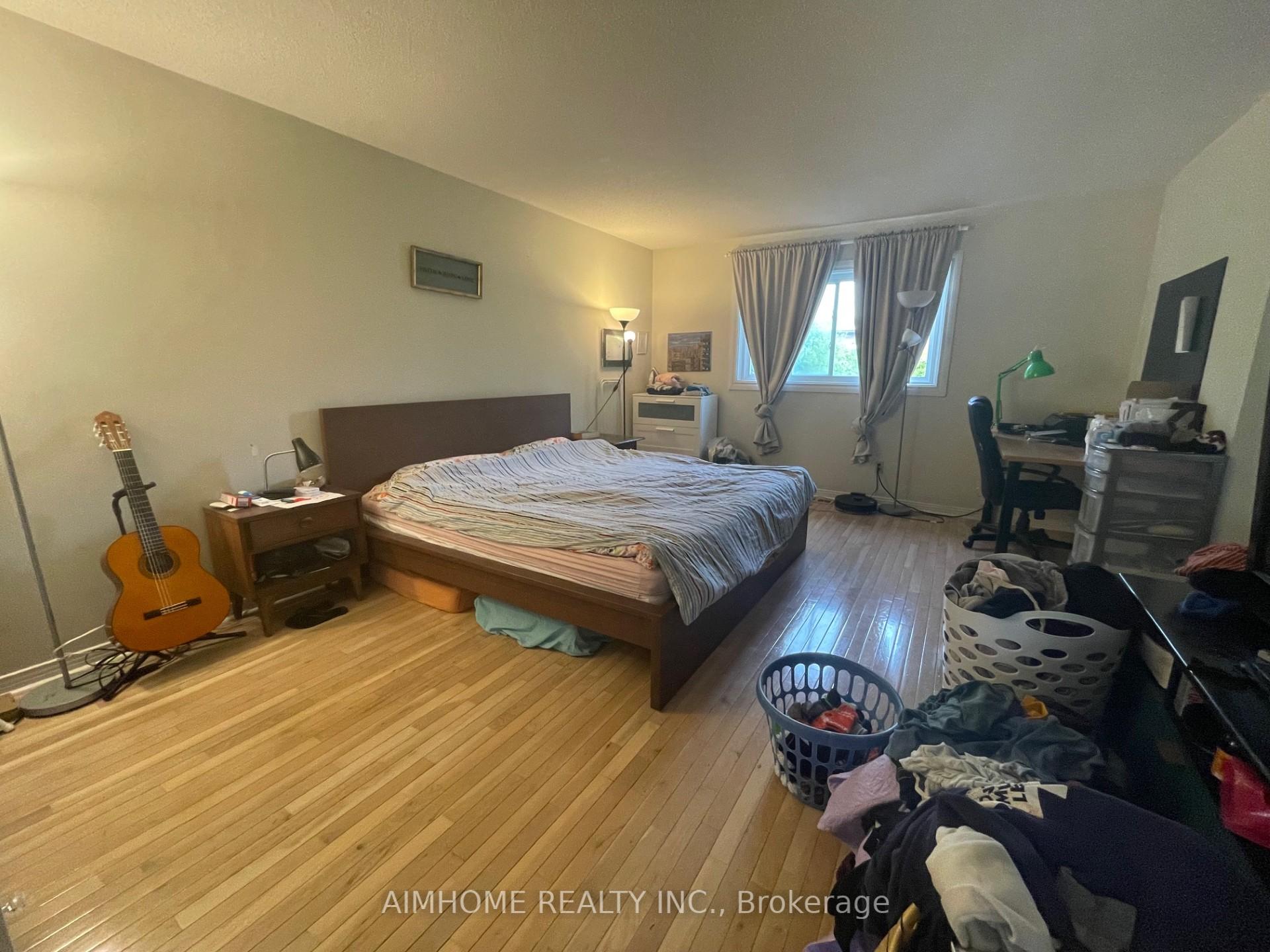 Photo 11 of 61 Springfield Way, Vaughan, Crestwood-Springfarm-Yorkhill — HOMEH