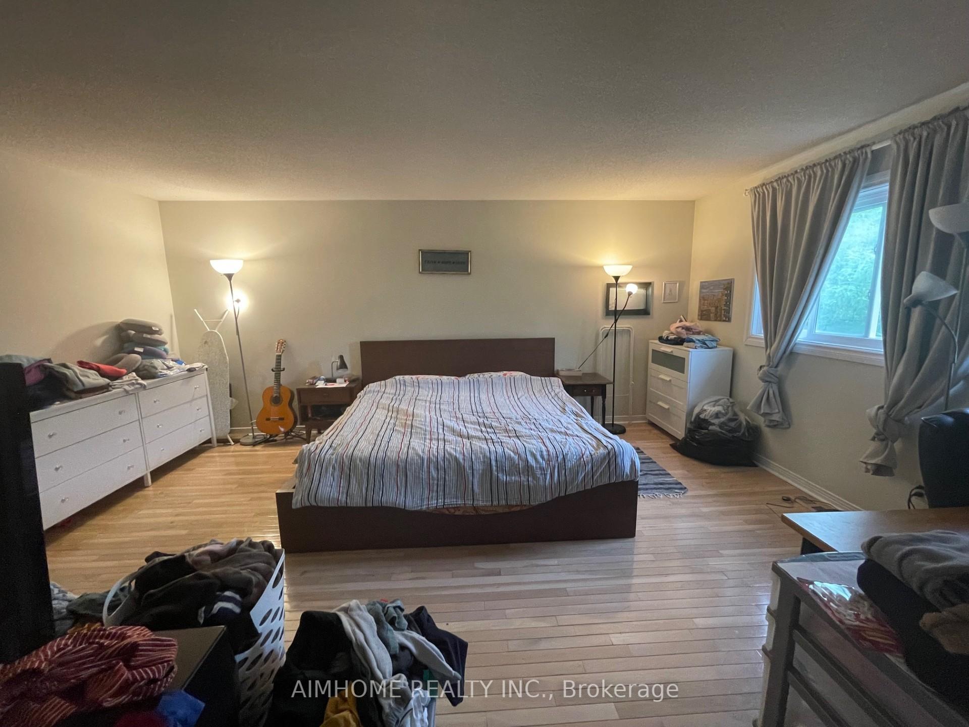 Photo 12 of 61 Springfield Way, Vaughan, Crestwood-Springfarm-Yorkhill — HOMEH