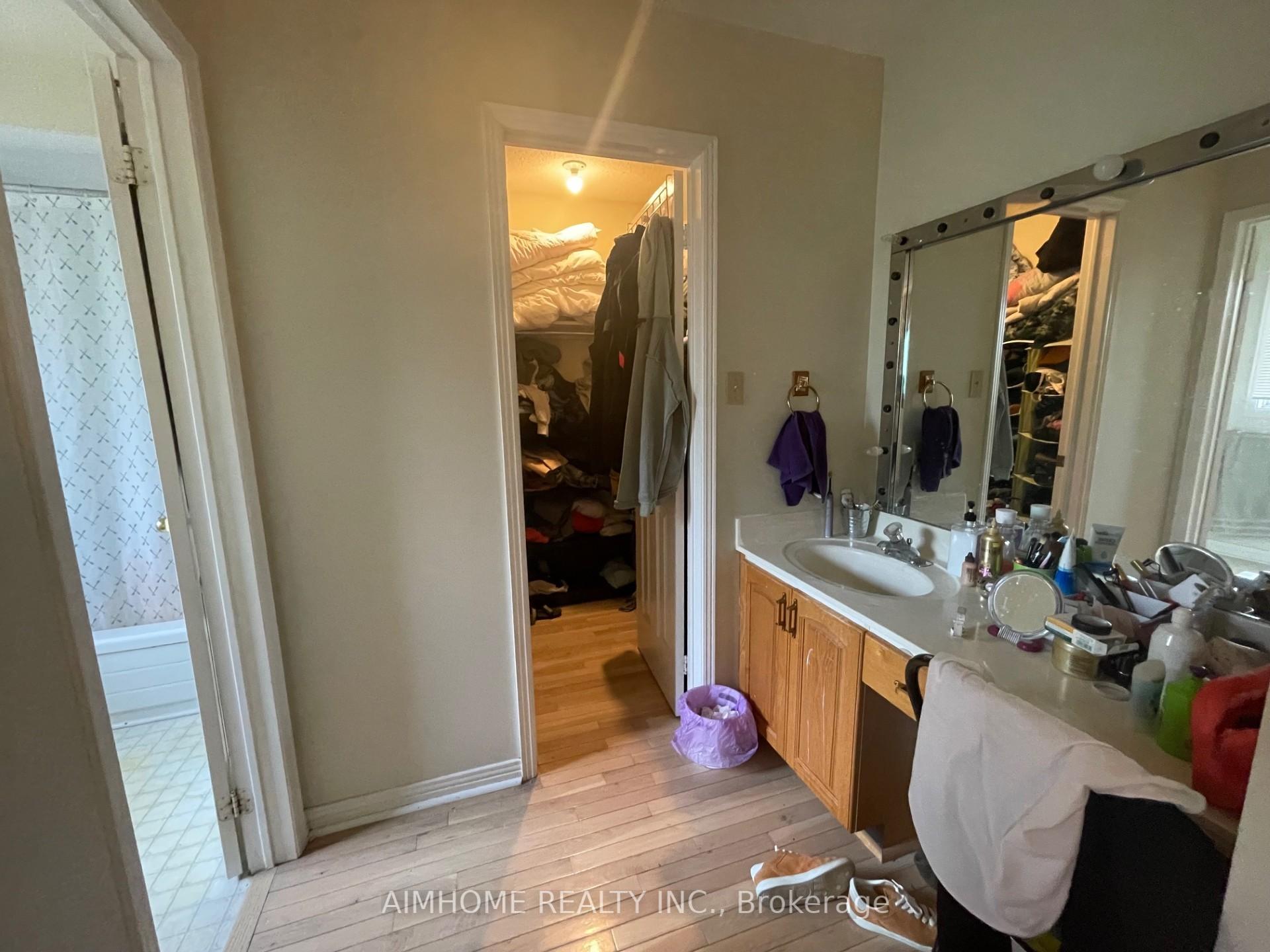 Photo 14 of 61 Springfield Way, Vaughan, Crestwood-Springfarm-Yorkhill — HOMEH