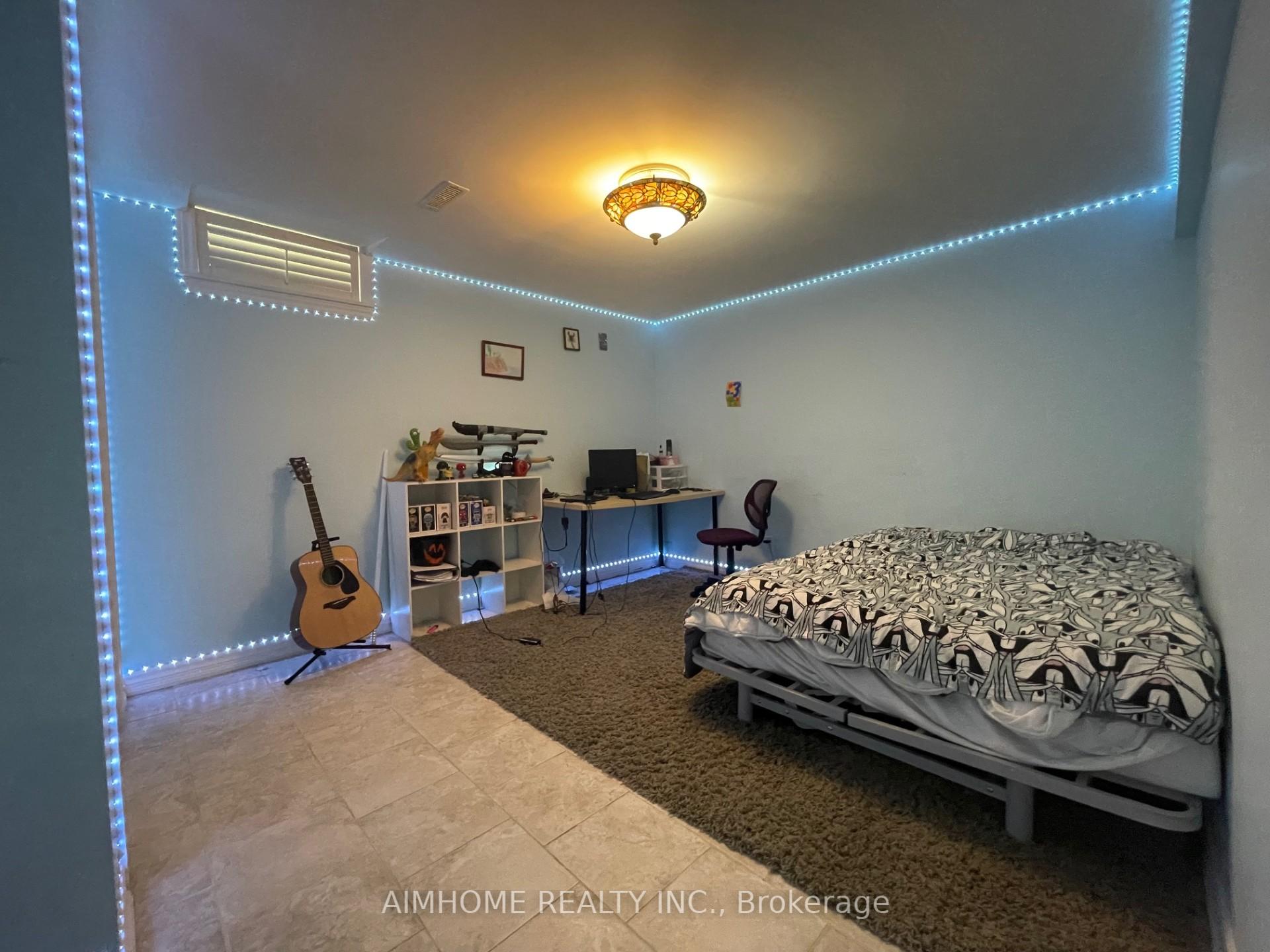 Photo 19 of 61 Springfield Way, Vaughan, Crestwood-Springfarm-Yorkhill — HOMEH