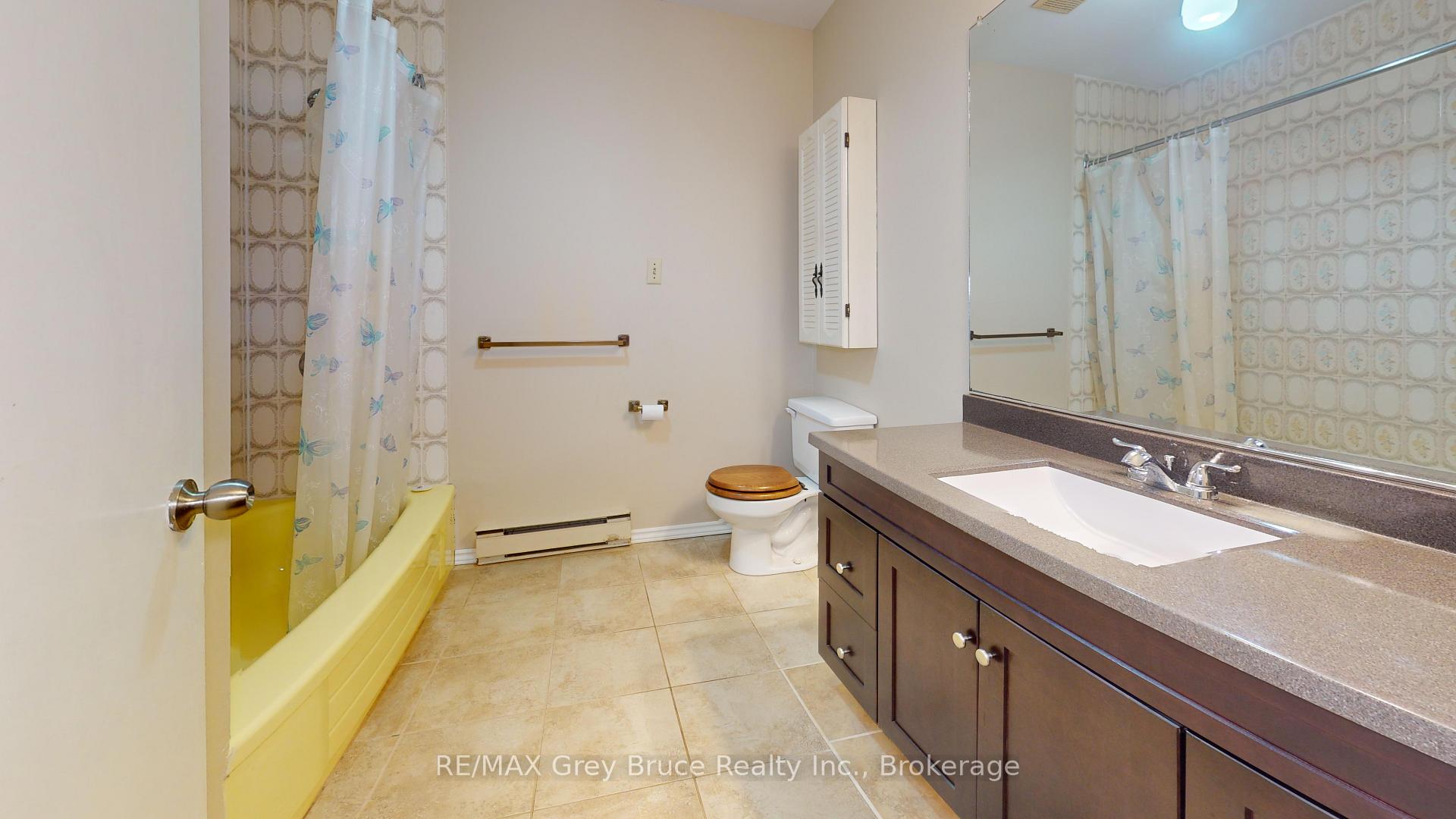 Photo 18 of 82 Brook Street W, Arran-Elderslie — HOMEH