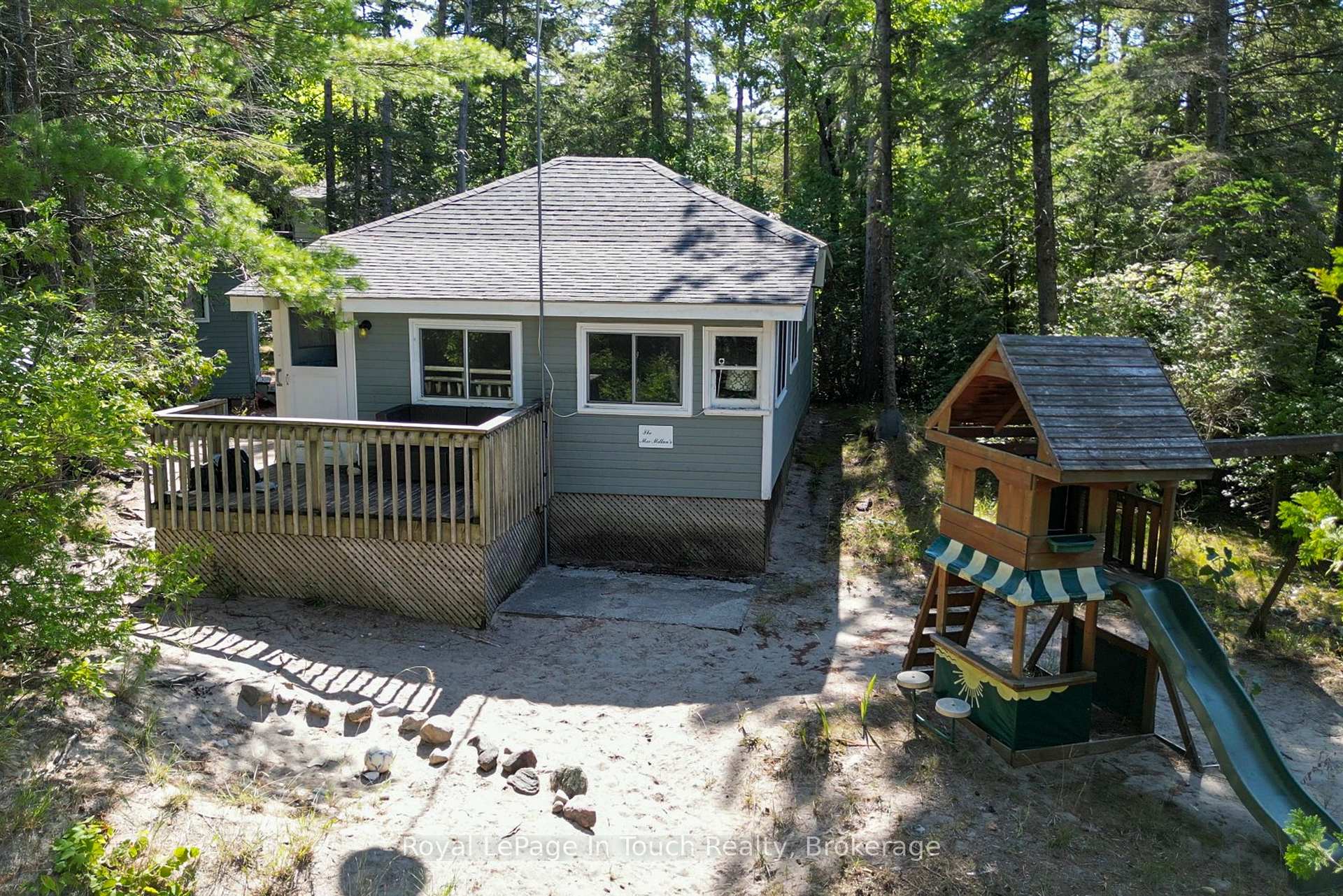 Photo 1 of 944 River Road E, Wasaga Beach — HOMEH