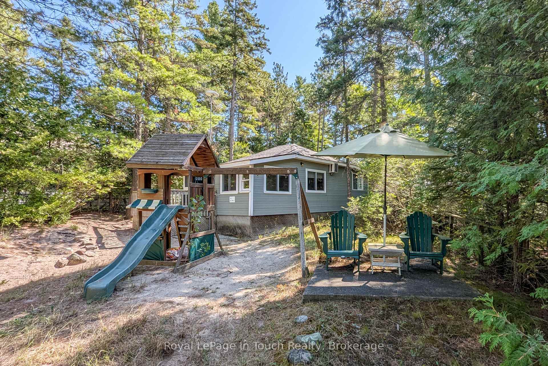 Photo 2 of 944 River Road E, Wasaga Beach — HOMEH