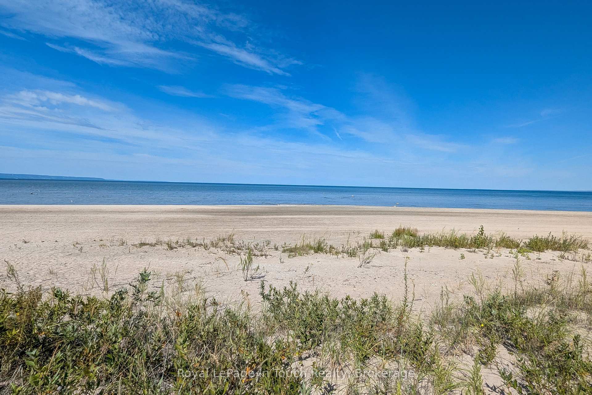 Photo 5 of 944 River Road E, Wasaga Beach — HOMEH