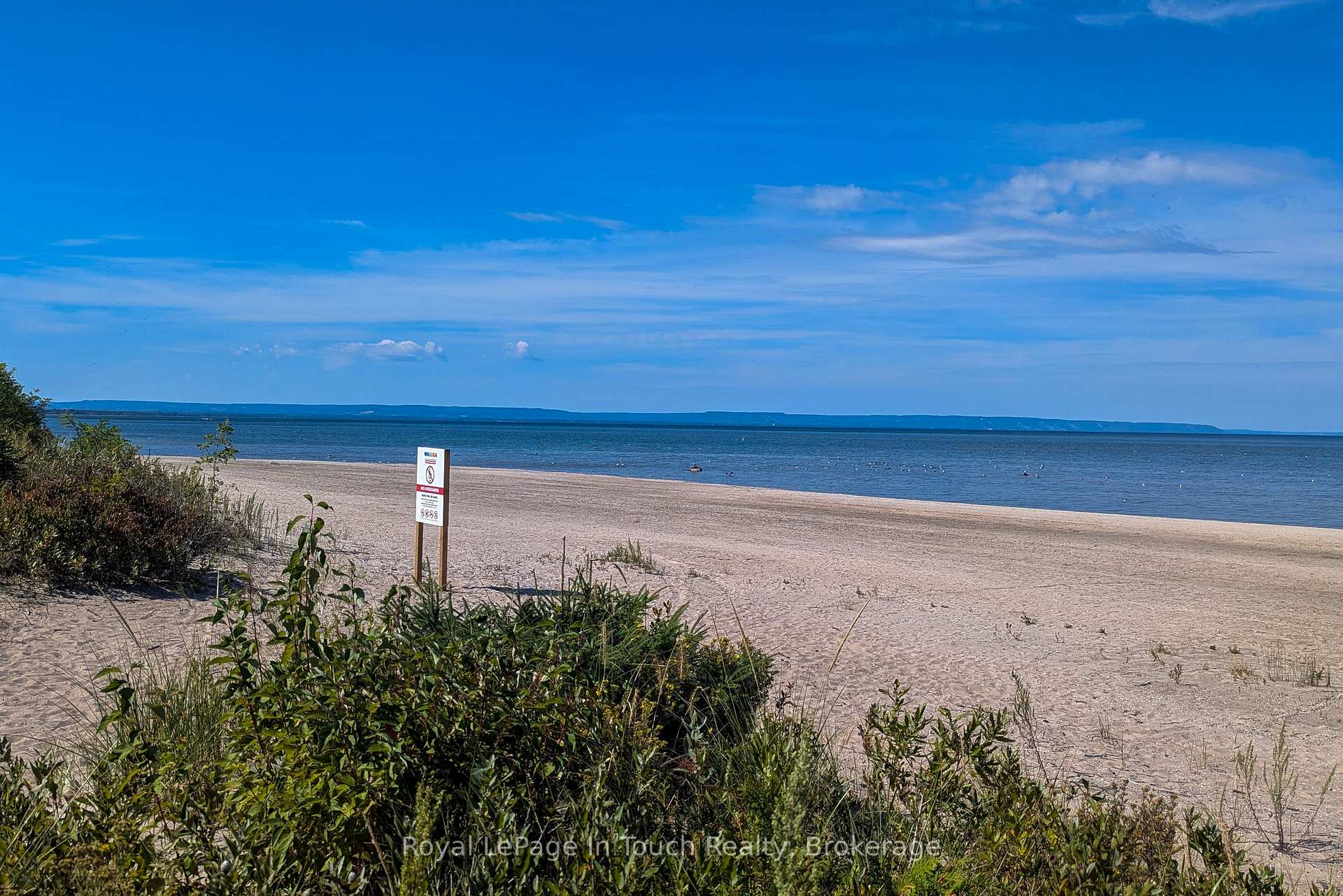 Photo 6 of 944 River Road E, Wasaga Beach — HOMEH