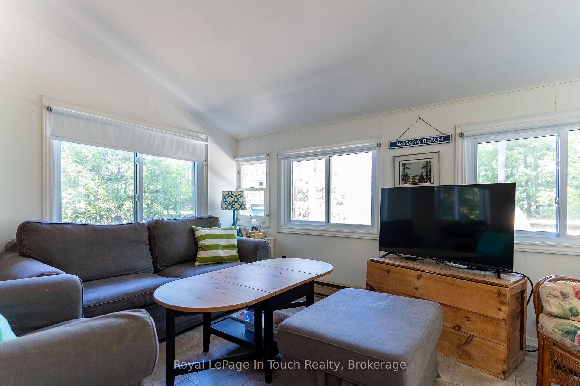 Photo 10 of 944 River Road E, Wasaga Beach — HOMEH