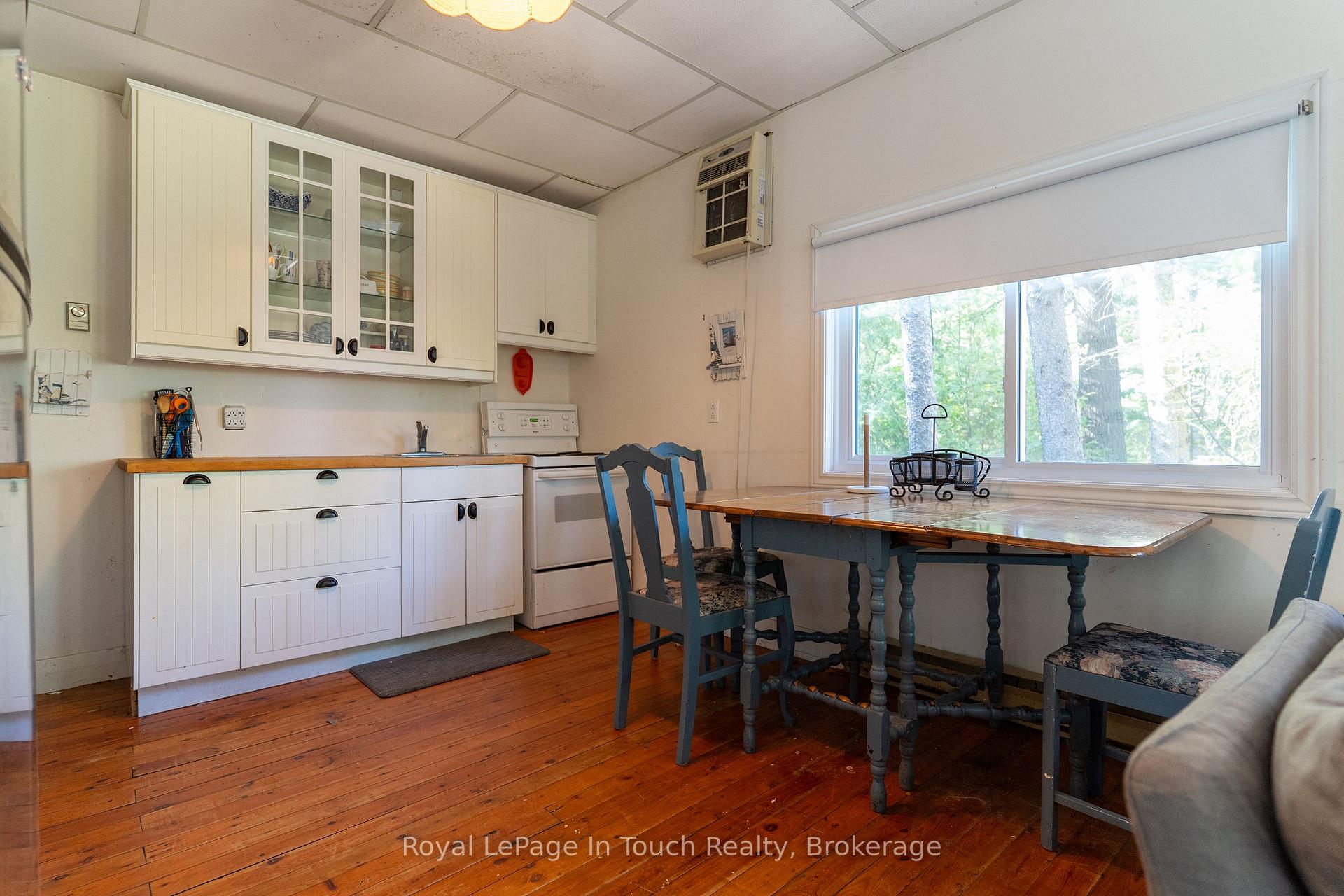 Photo 11 of 944 River Road E, Wasaga Beach — HOMEH