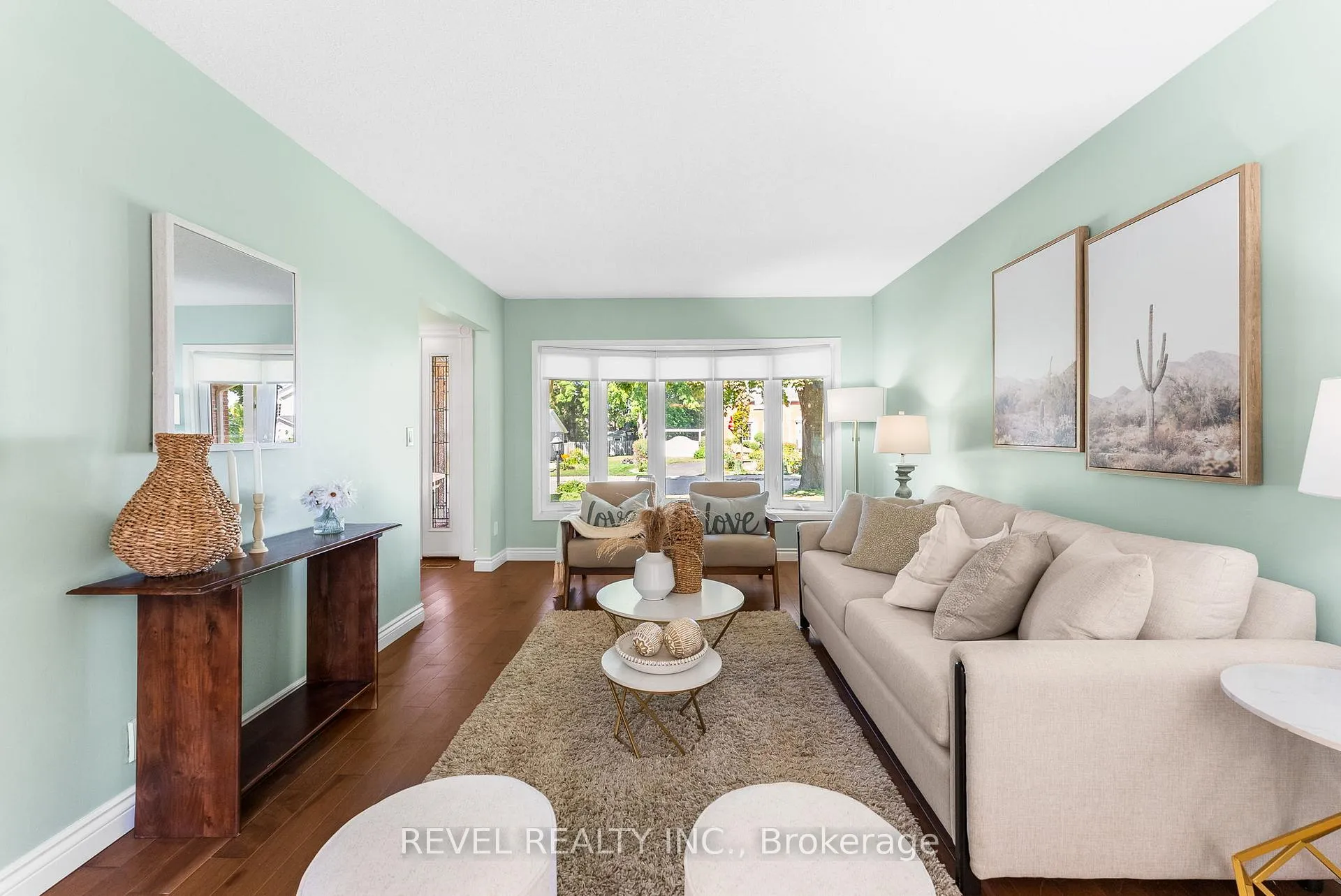 Photo 6 of 205 Ontario Street E, Whitby, Downtown Whitby — HOMEH