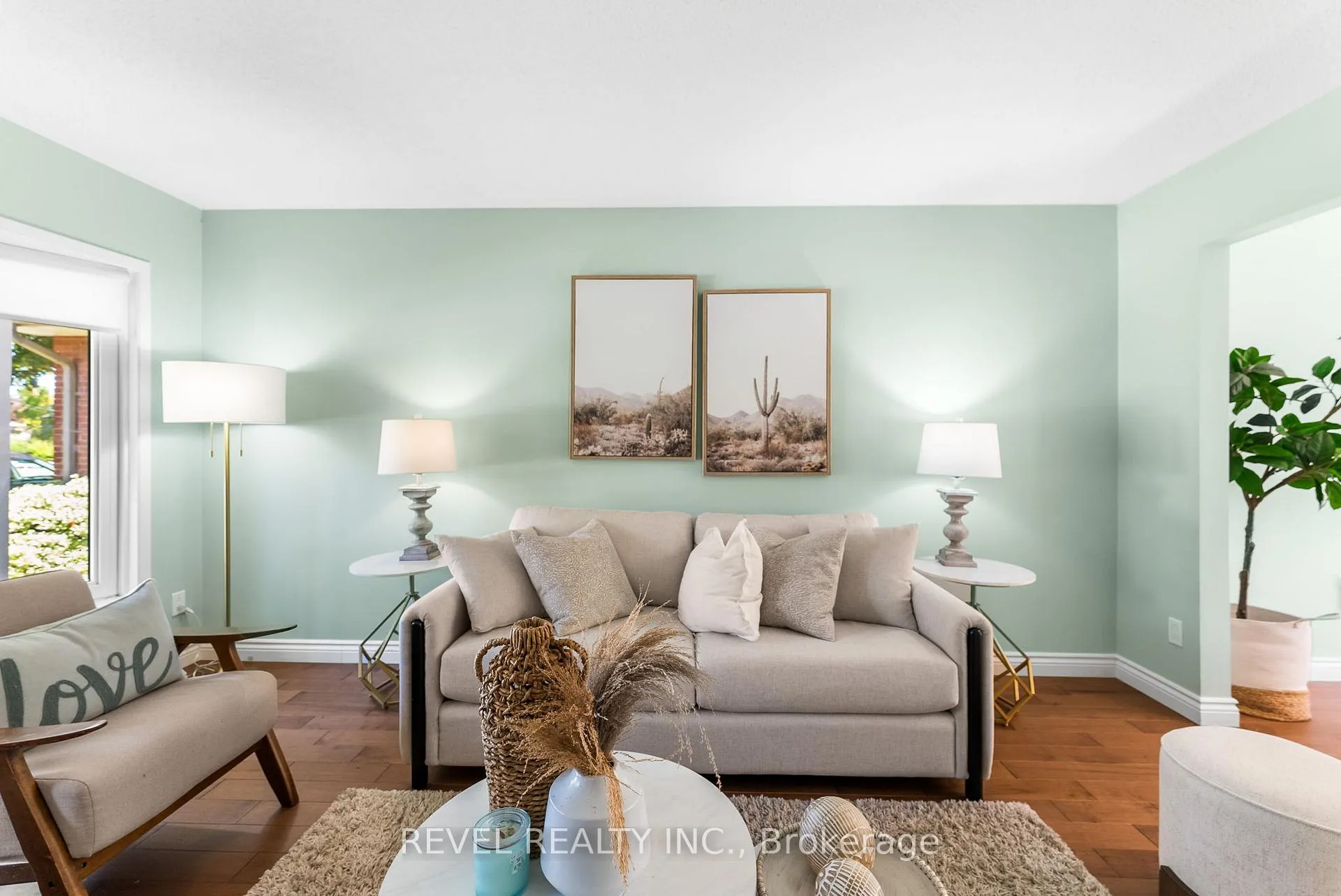 Photo 7 of 205 Ontario Street E, Whitby, Downtown Whitby — HOMEH