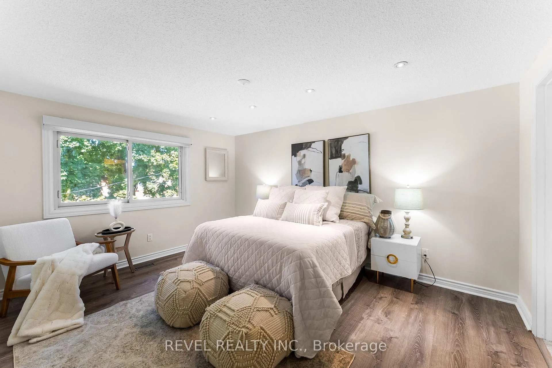 Photo 23 of 205 Ontario Street E, Whitby, Downtown Whitby — HOMEH