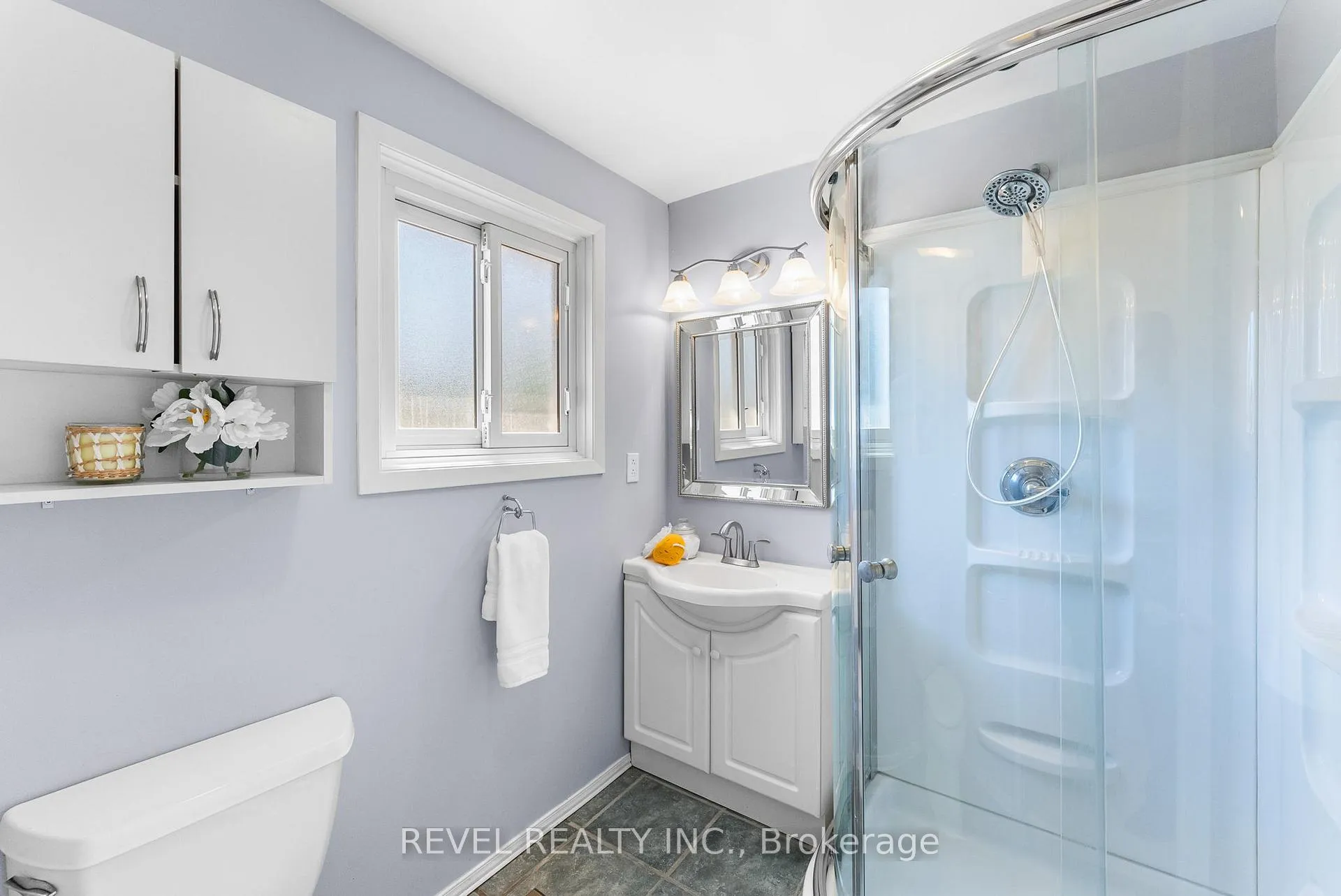 Photo 25 of 205 Ontario Street E, Whitby, Downtown Whitby — HOMEH