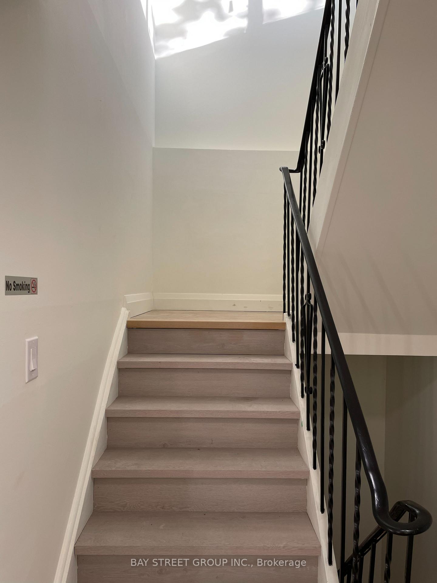 Photo 3 of Unit 3, 517 Harris Court, Whitby, Downtown Whitby — HOMEH