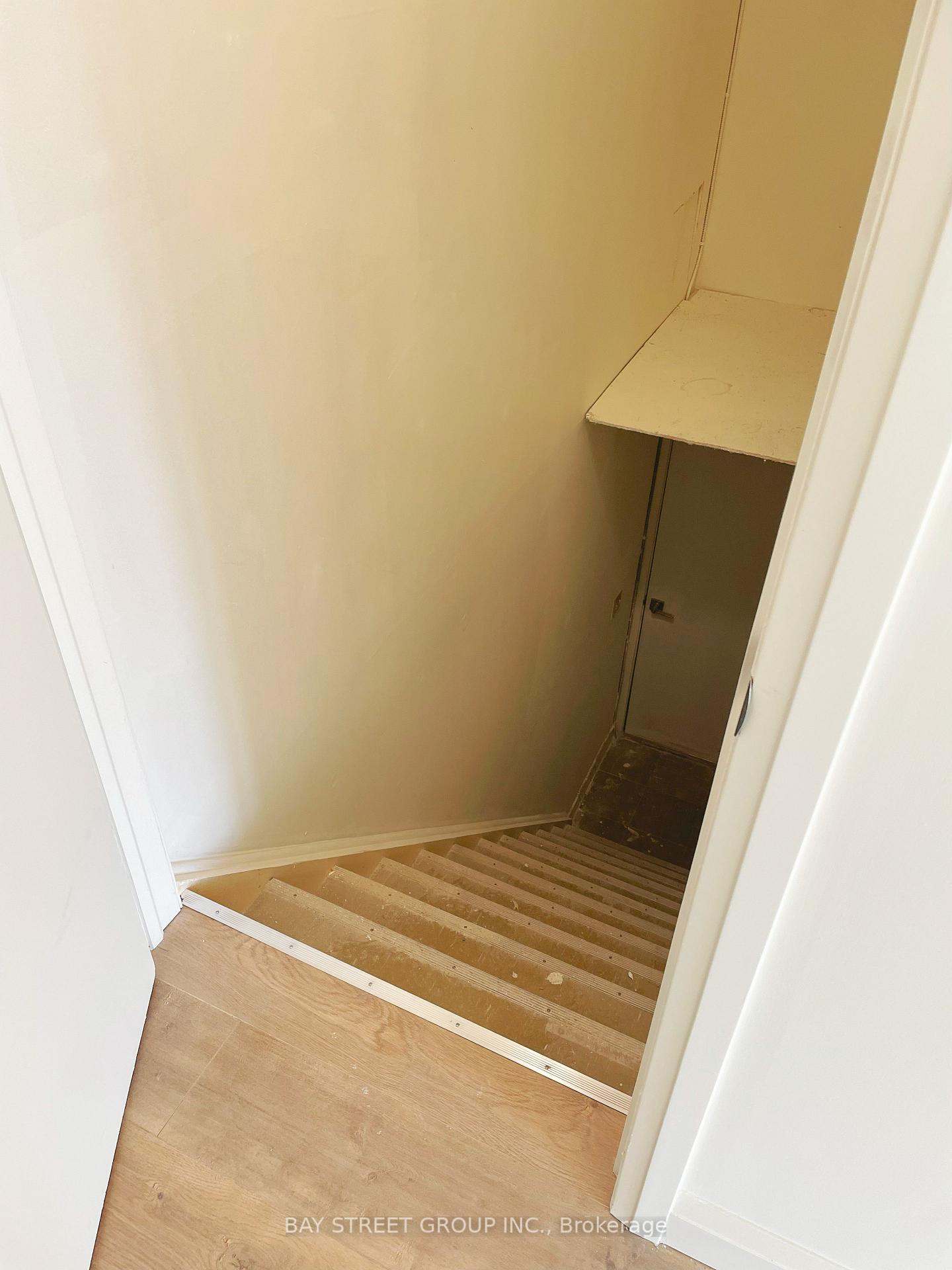 Photo 10 of Unit 3, 517 Harris Court, Whitby, Downtown Whitby — HOMEH