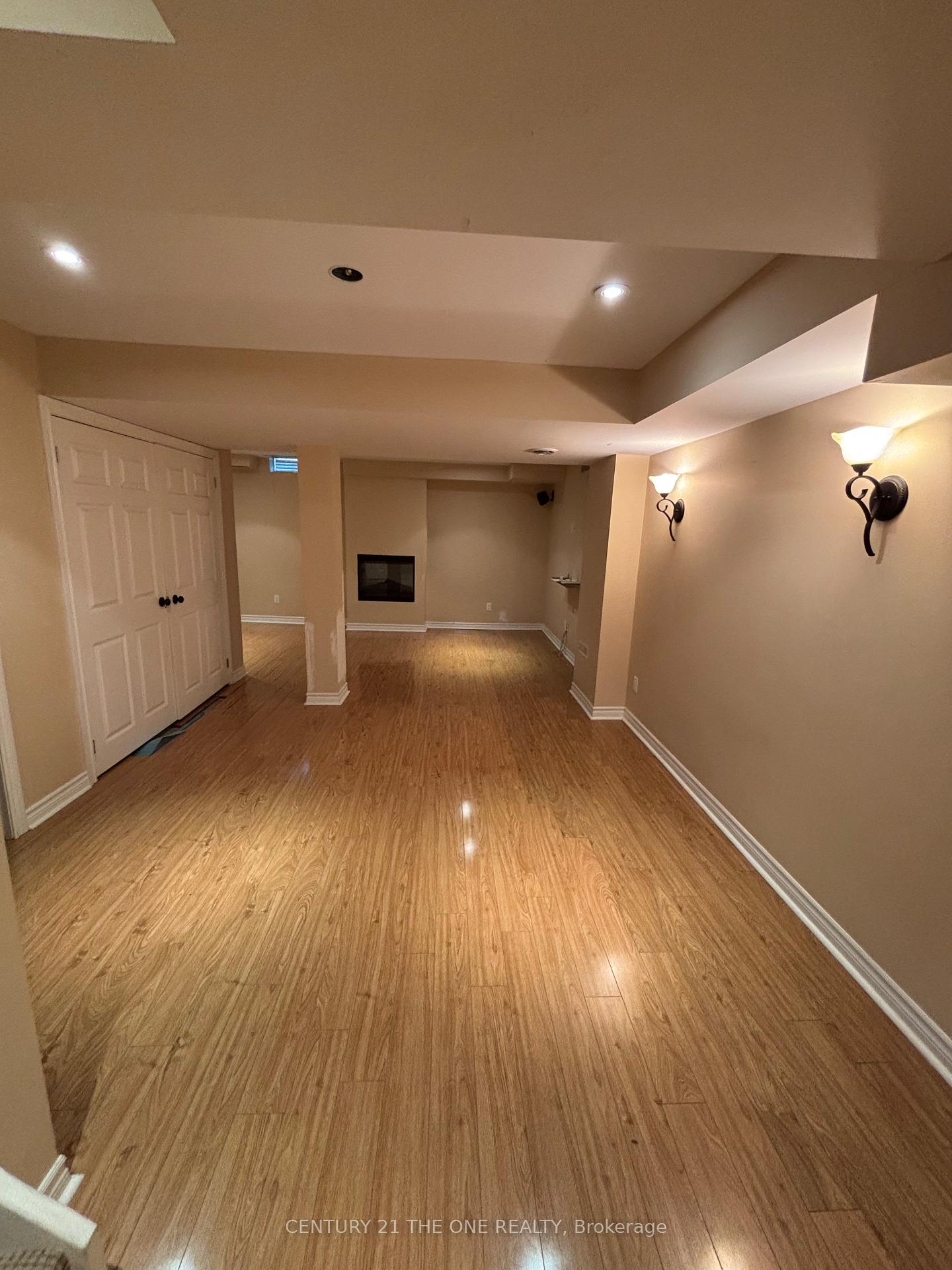 Photo 19 of 239 Venice Gate Drive, Vaughan, Vellore Village — HOMEH
