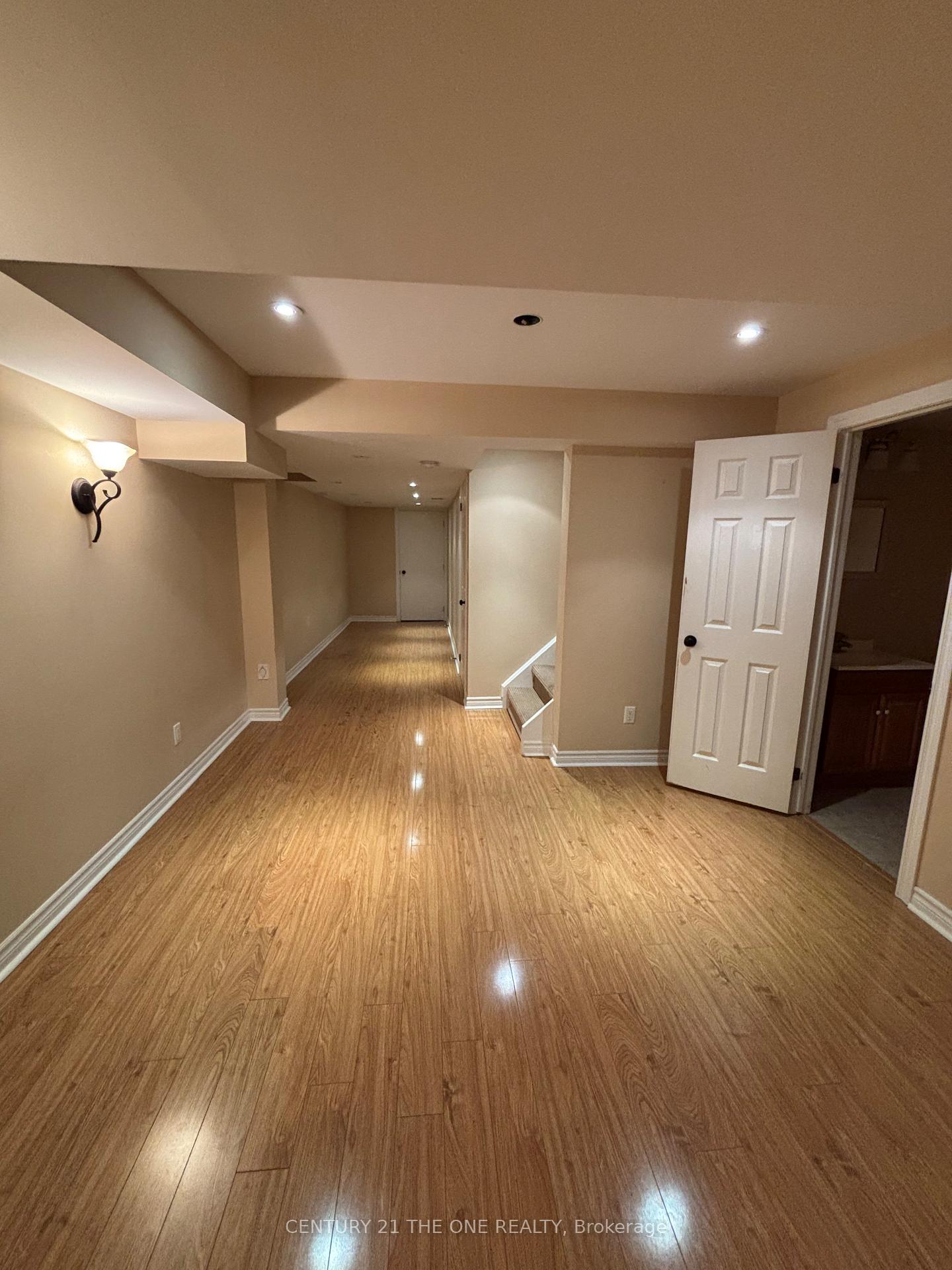 Photo 20 of 239 Venice Gate Drive, Vaughan, Vellore Village — HOMEH