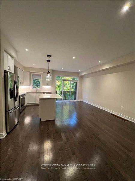 Photo 6 of 61 Hiawatha Court, Vaughan, Islington Woods — HOMEH