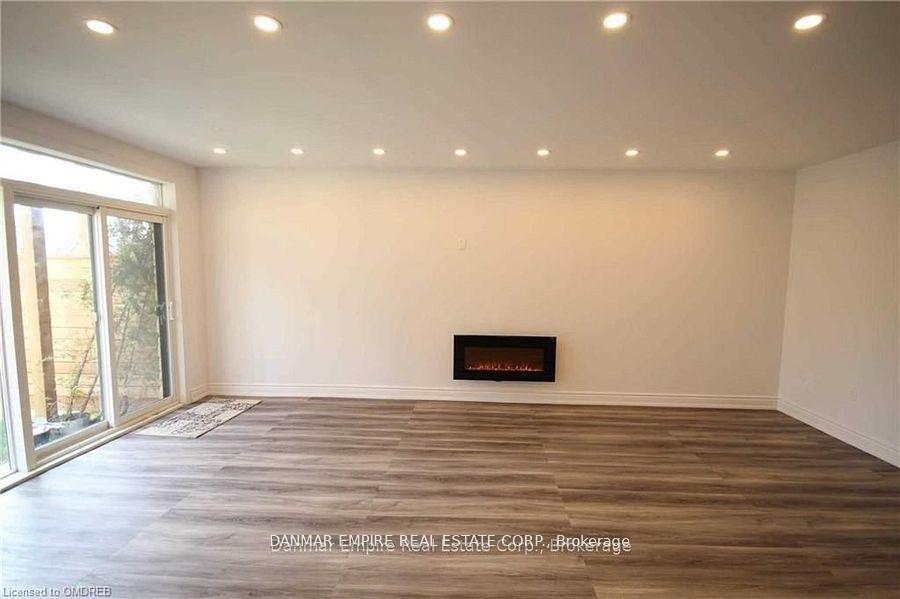 Photo 20 of 61 Hiawatha Court, Vaughan, Islington Woods — HOMEH