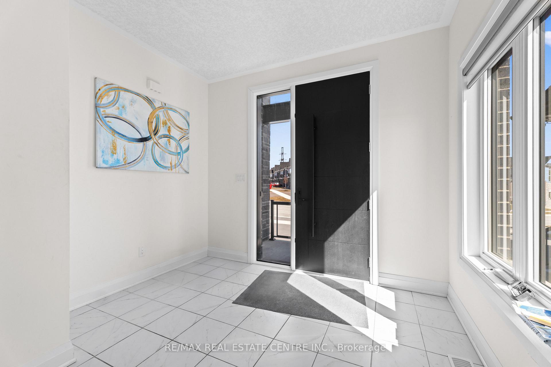 Photo 3 of 278 Raspberry Place, Waterloo — HOMEH