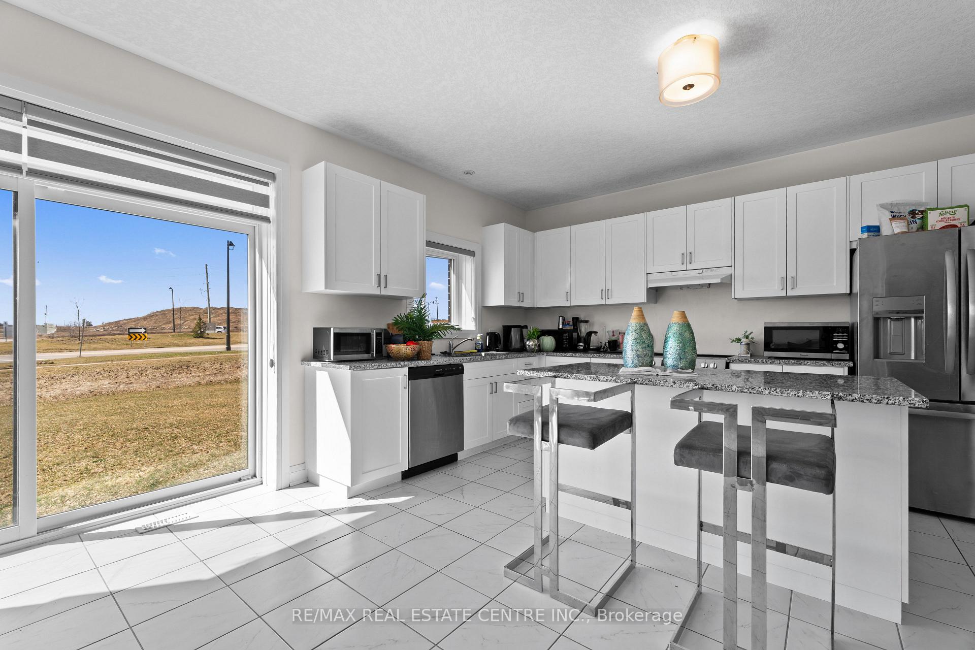 Photo 9 of 278 Raspberry Place, Waterloo — HOMEH